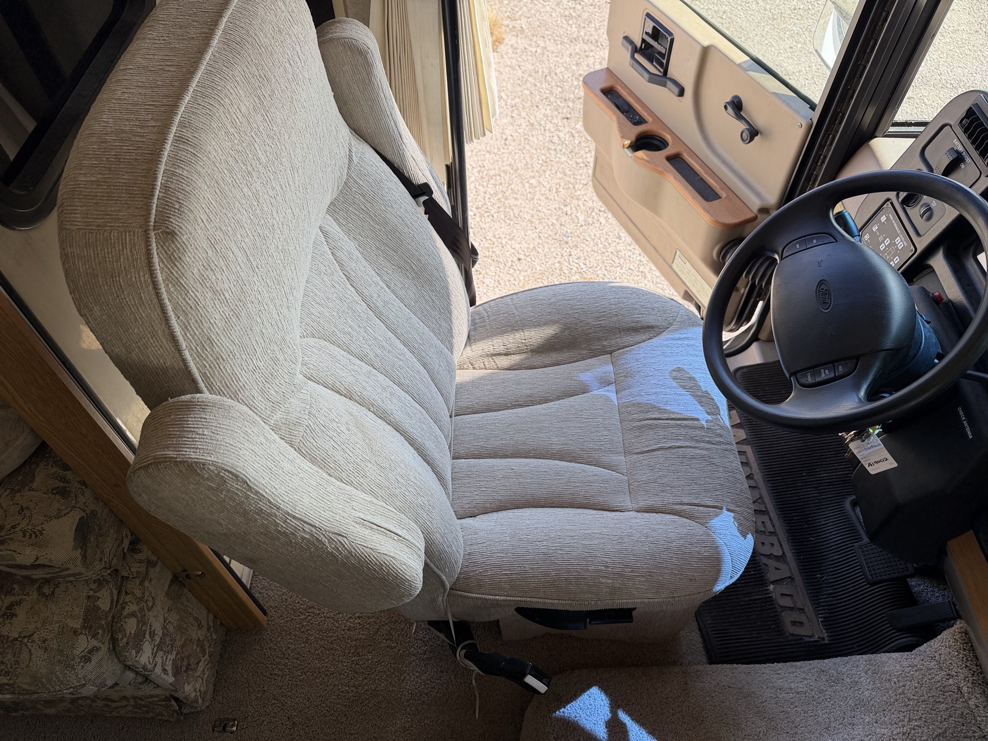 2000 ford stripped-chassis-motorhome - with 64127 miles for sale near elk-river, minnesota 106462_22_driver_seat.jpg