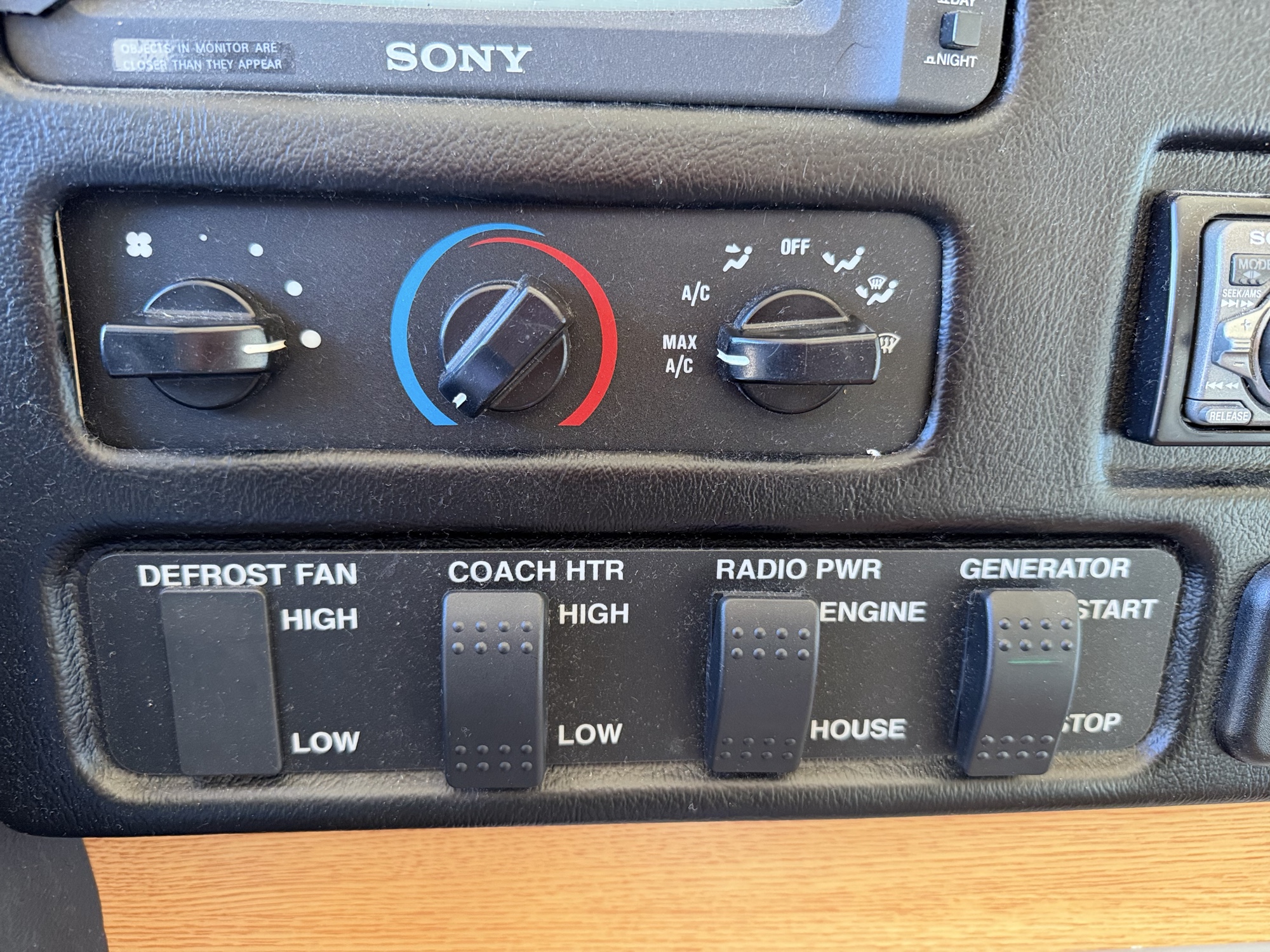 2000 ford stripped-chassis-motorhome - with 64127 miles for sale near elk-river, minnesota 106462_40_climate_control.jpg