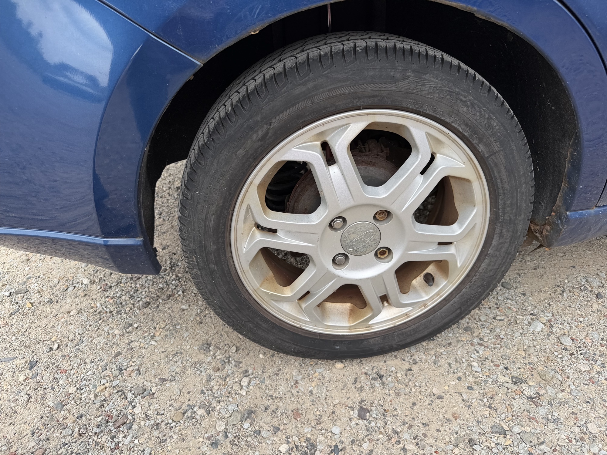 2008 ford focus ses-sedan with 139978 miles for sale near elk-river, minnesota 106466_14_rear_pass_wheel.jpg
