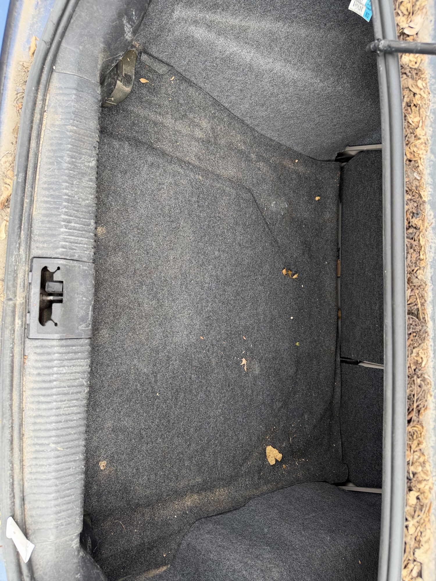 2008 ford focus ses-sedan with 139978 miles for sale near elk-river, minnesota 106466_26_trunk.jpg