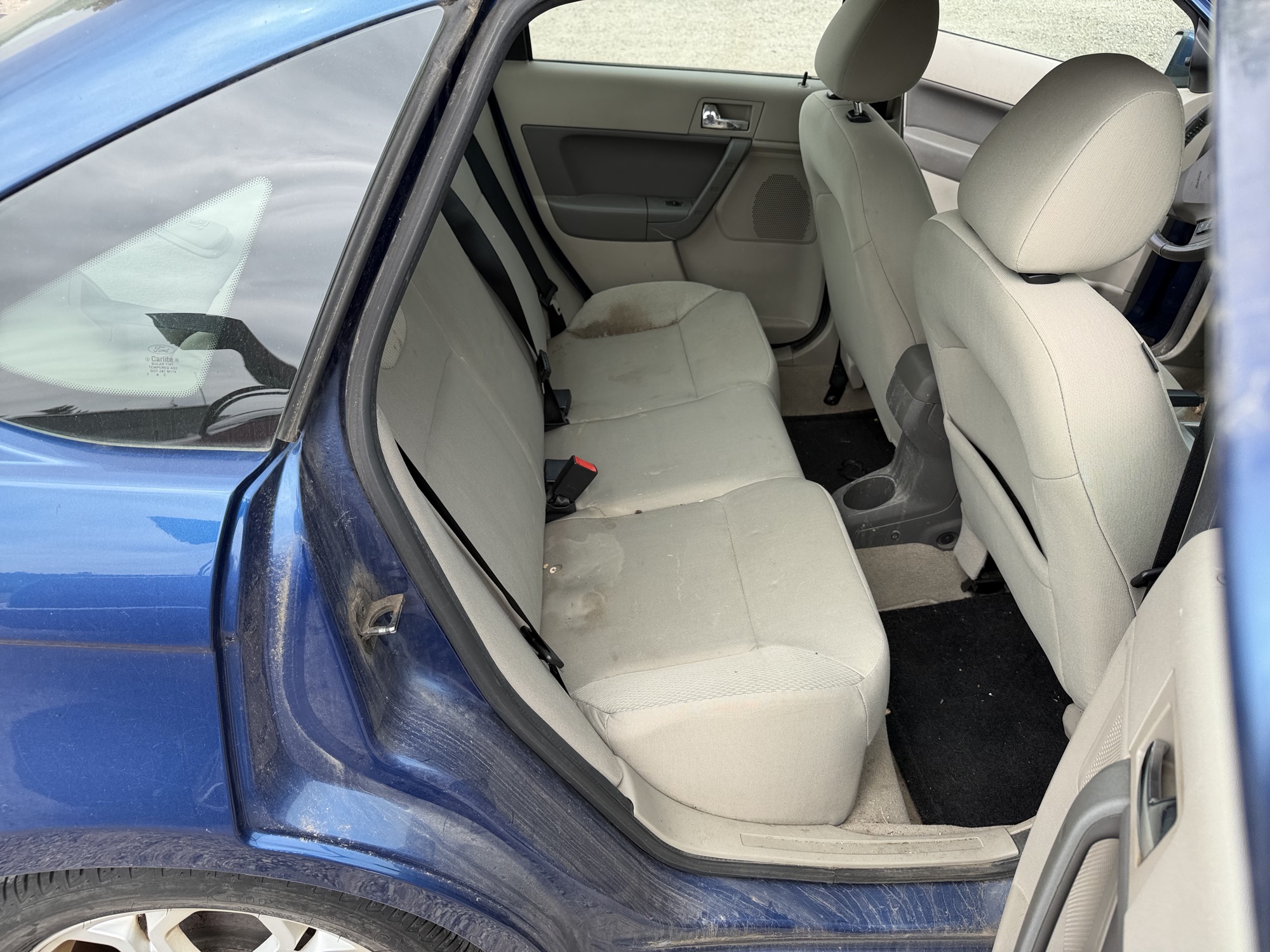 2008 ford focus ses-sedan with 139978 miles for sale near elk-river, minnesota 106466_28_pass_rear_seat.jpg