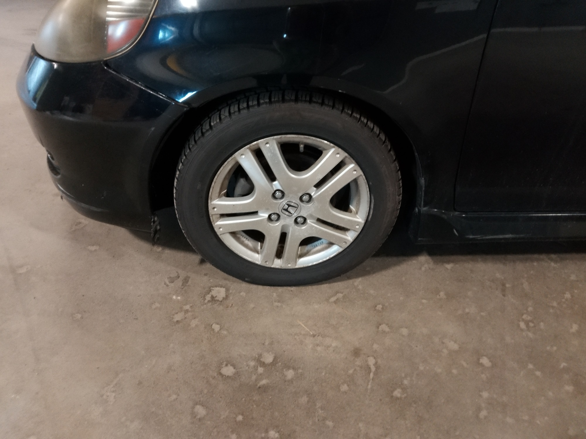 2008 honda fit sport-5-speed-at with 133721 miles for sale near elk-river, minnesota 106467_12_drv_front_wheel.jpg