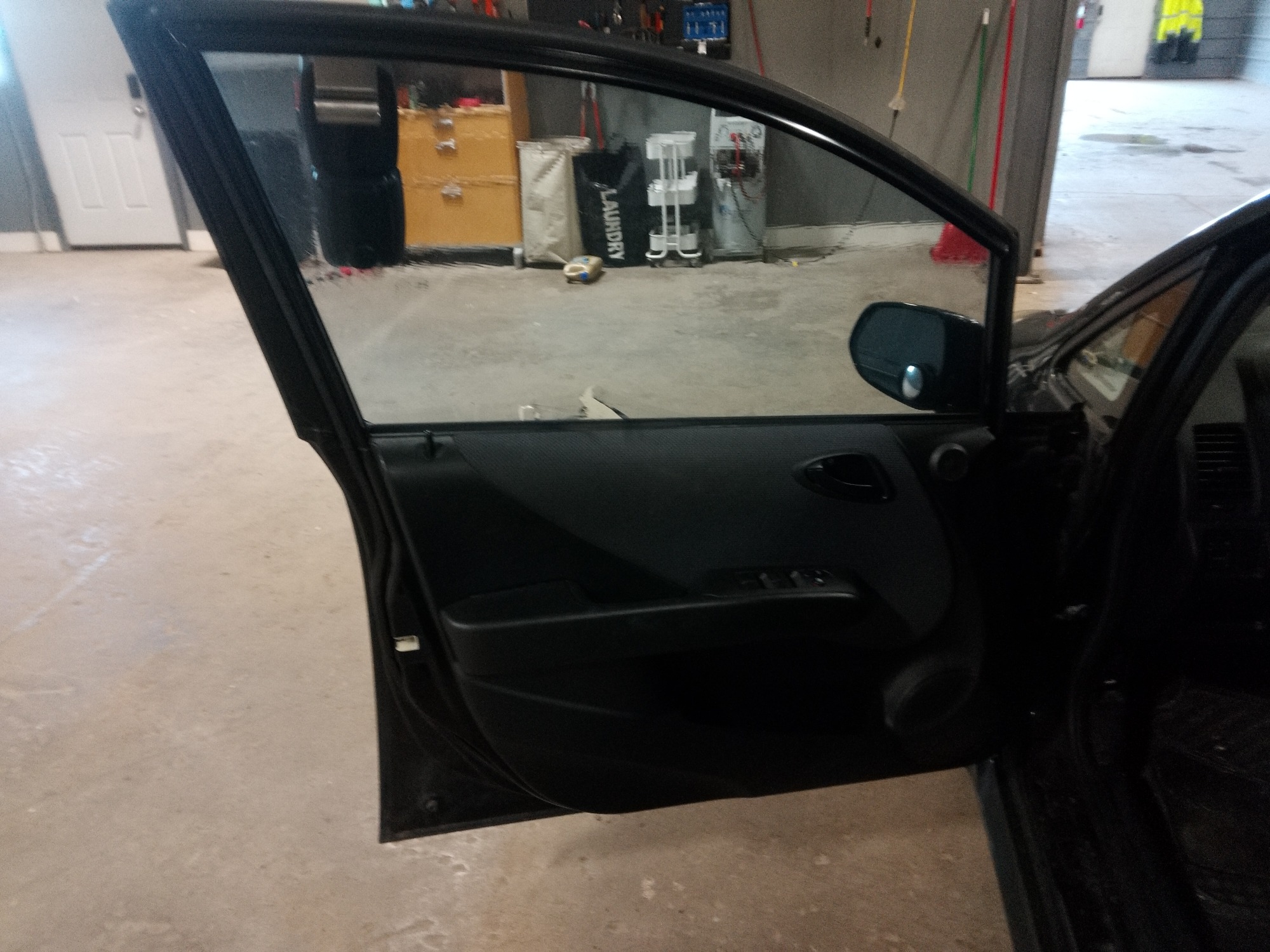 2008 honda fit sport-5-speed-at with 133721 miles for sale near elk-river, minnesota 106467_23_driver_door_panel.jpg