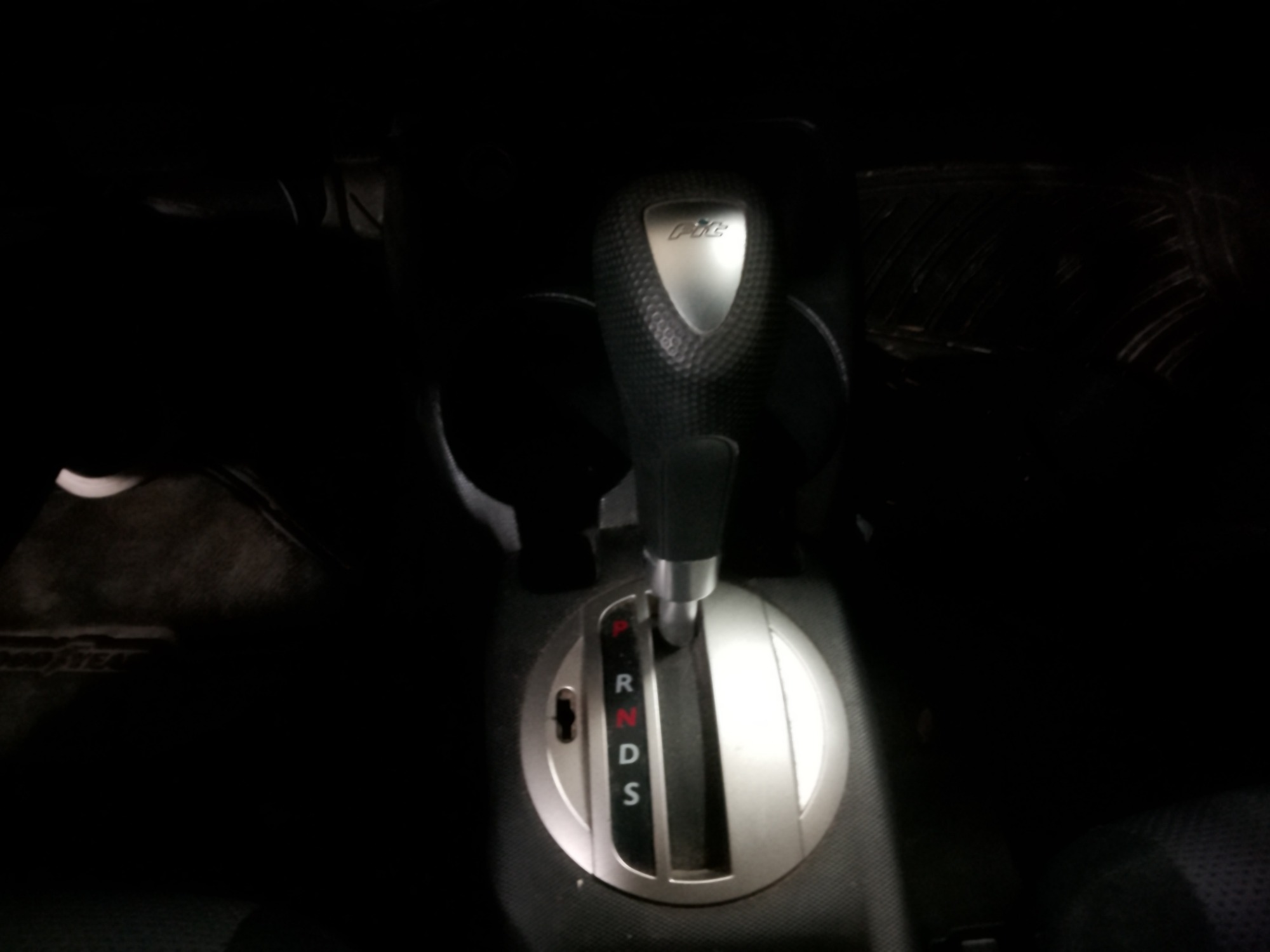 2008 honda fit sport-5-speed-at with 133721 miles for sale near elk-river, minnesota 106467_41_shifter.jpg