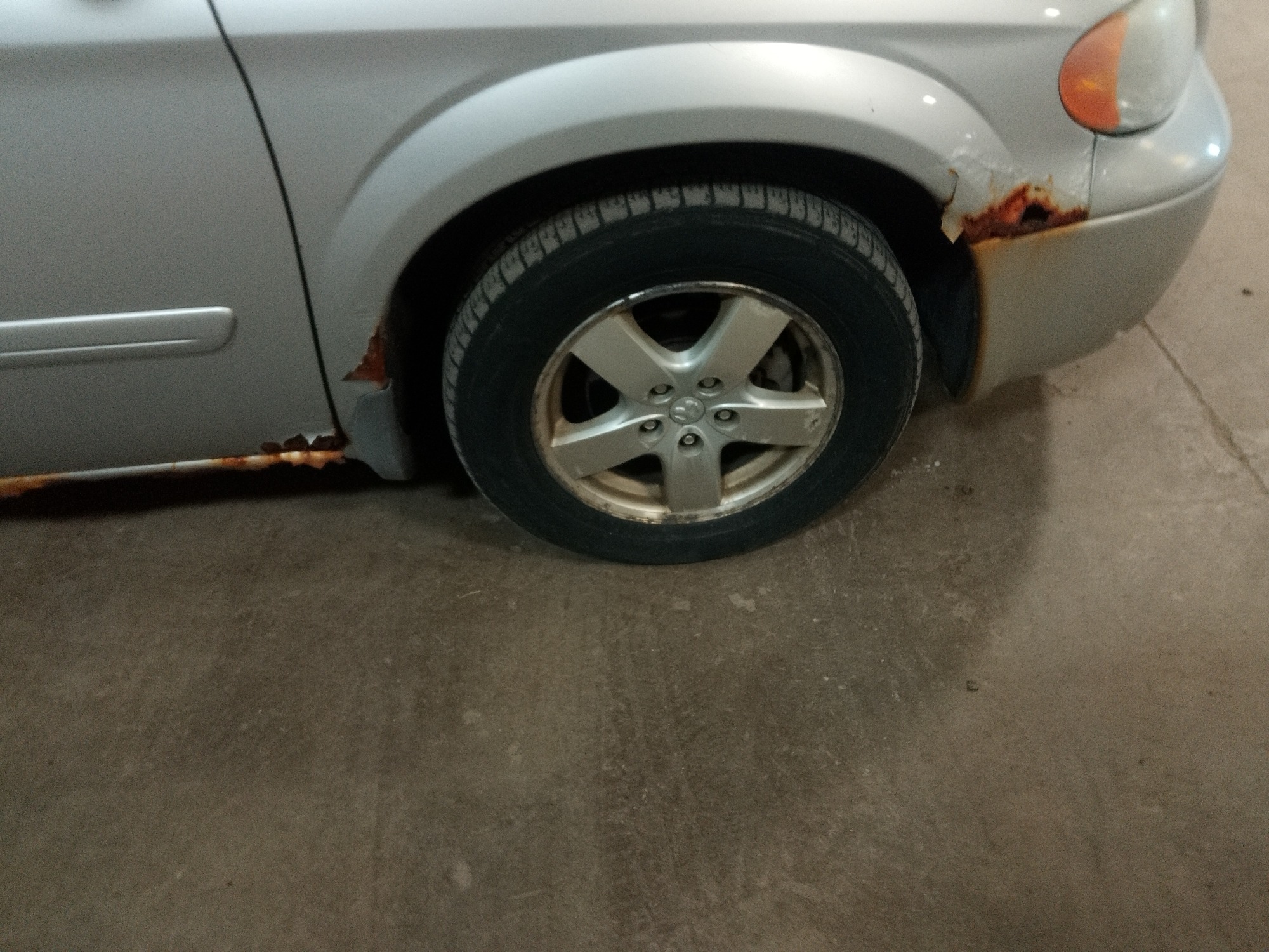 2005 dodge grand-caravan sxt with 208381 miles for sale near elk-river, minnesota 106468_15_front_pass_wheel.jpg