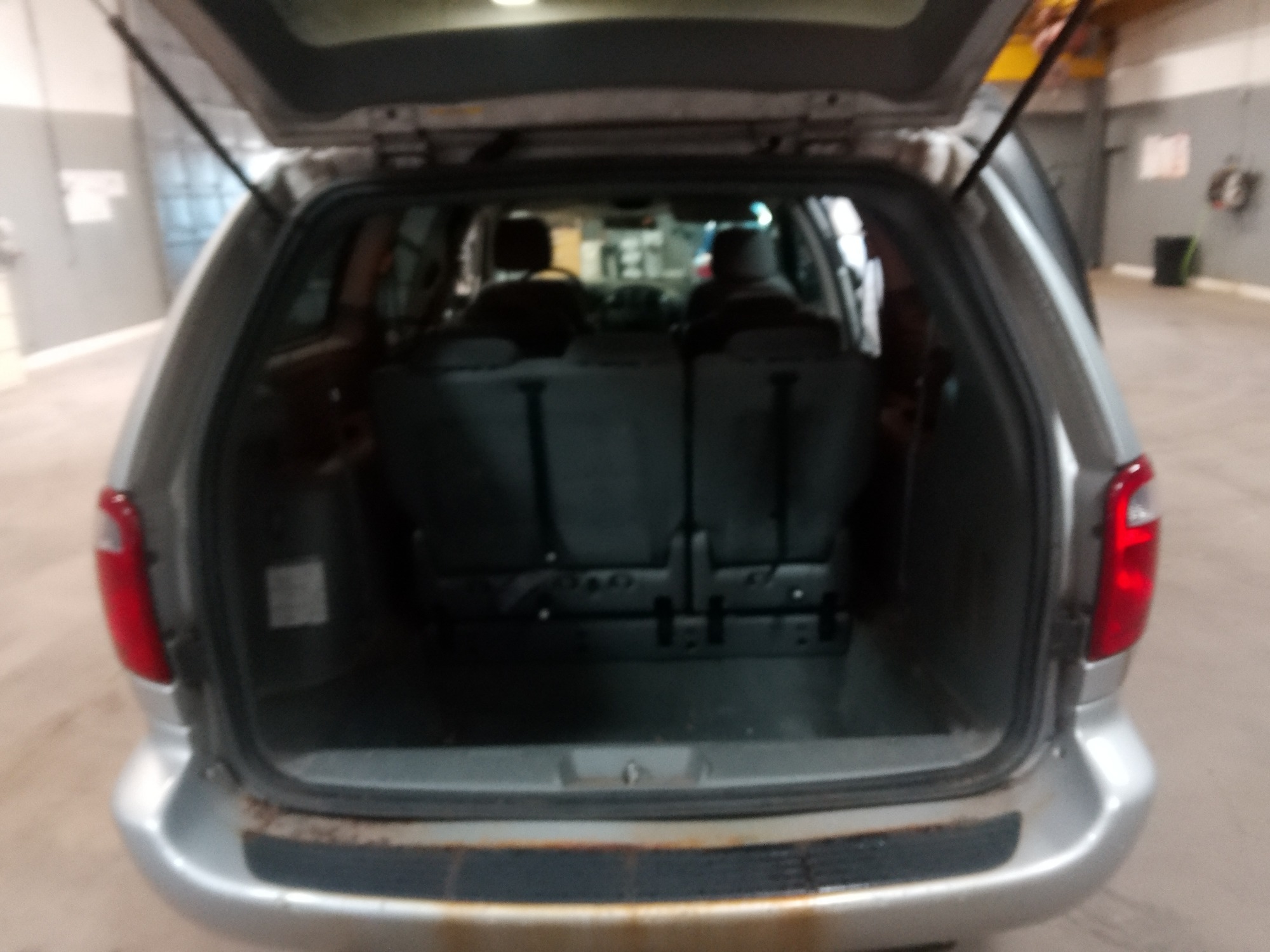 2005 dodge grand-caravan sxt with 208381 miles for sale near elk-river, minnesota 106468_26_trunk.jpg