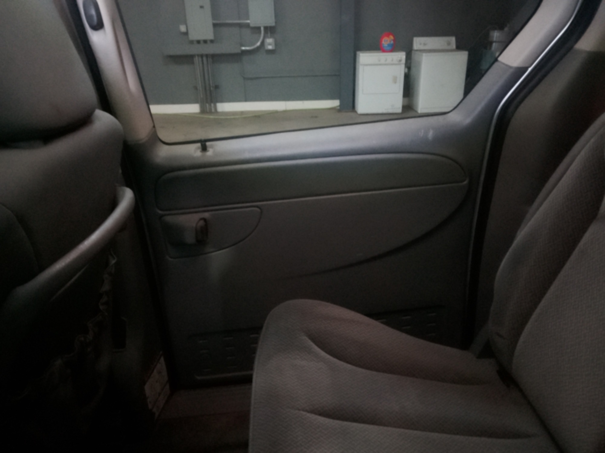 2005 dodge grand-caravan sxt with 208381 miles for sale near elk-river, minnesota 106468_30_pass_rear_door_panel.jpg
