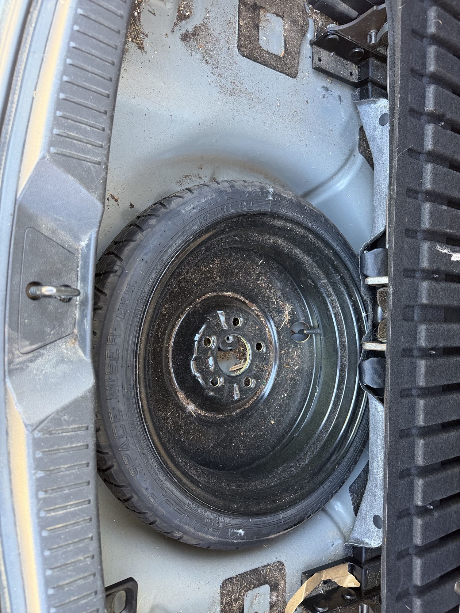 2012 mazda mazda5 sport with 102456 miles for sale near elk-river, minnesota 106470_27_spare_tire.jpg