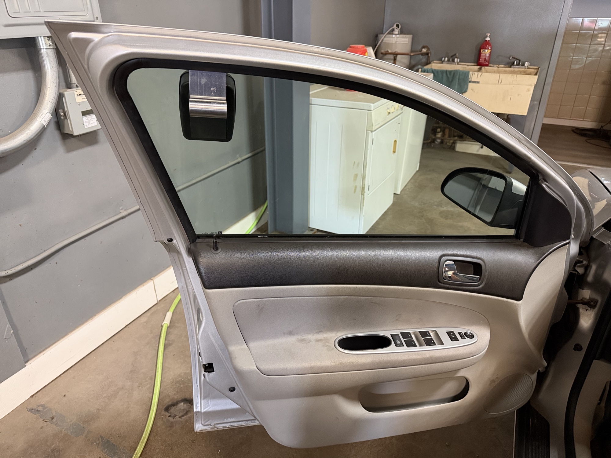 2010 chevrolet cobalt lt1-sedan with 131193 miles for sale near elk-river, minnesota 106471_23_driver_door_panel.jpg