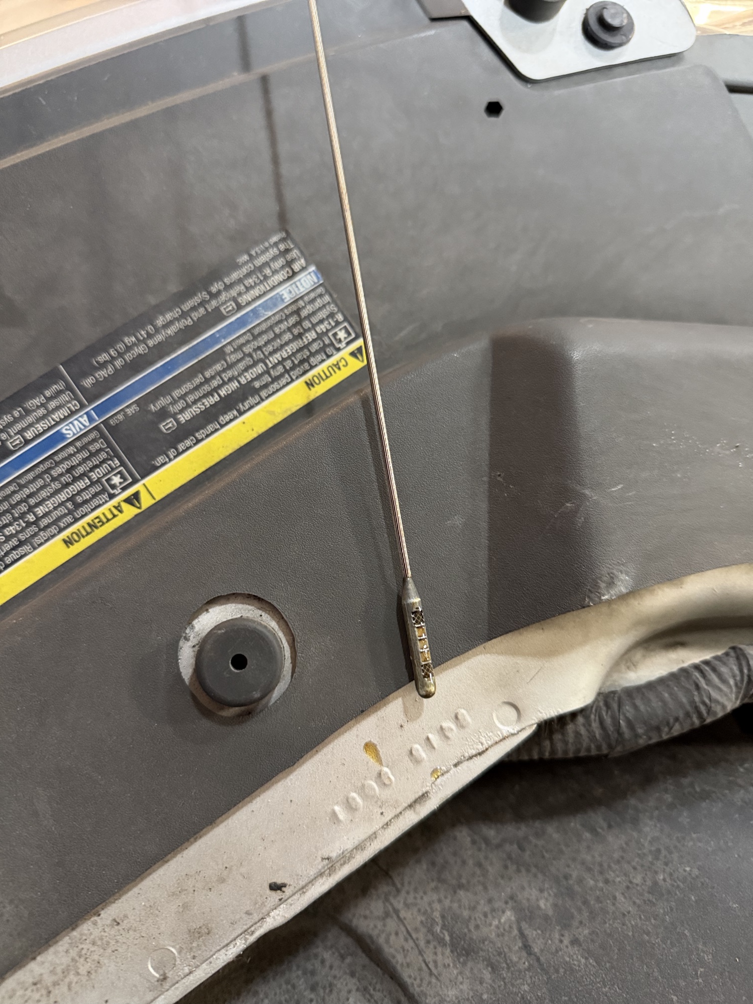 2010 chevrolet cobalt lt1-sedan with 131193 miles for sale near elk-river, minnesota 106471_50_oil_dipstick.jpg