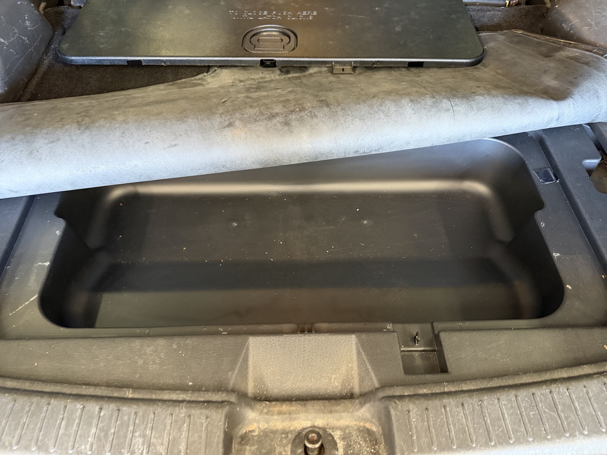 2011 ford escape limited-4wd with 142385 miles for sale near elk-river, minnesota 106472_27_spare_tire.jpg