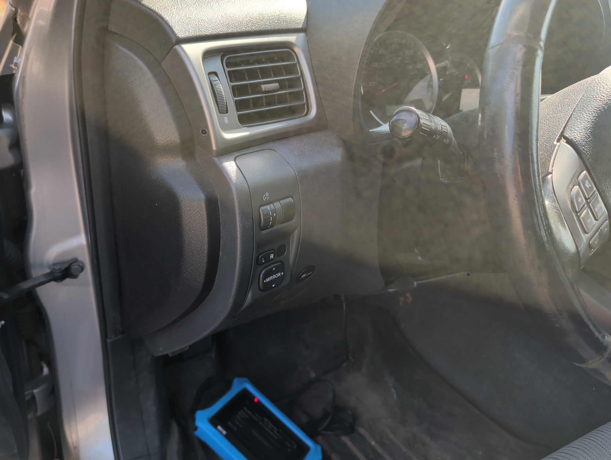 2008 subaru outback sport with 178675 miles for sale near elk-river, minnesota 106473_37_left_of_steering_wheel.jpg