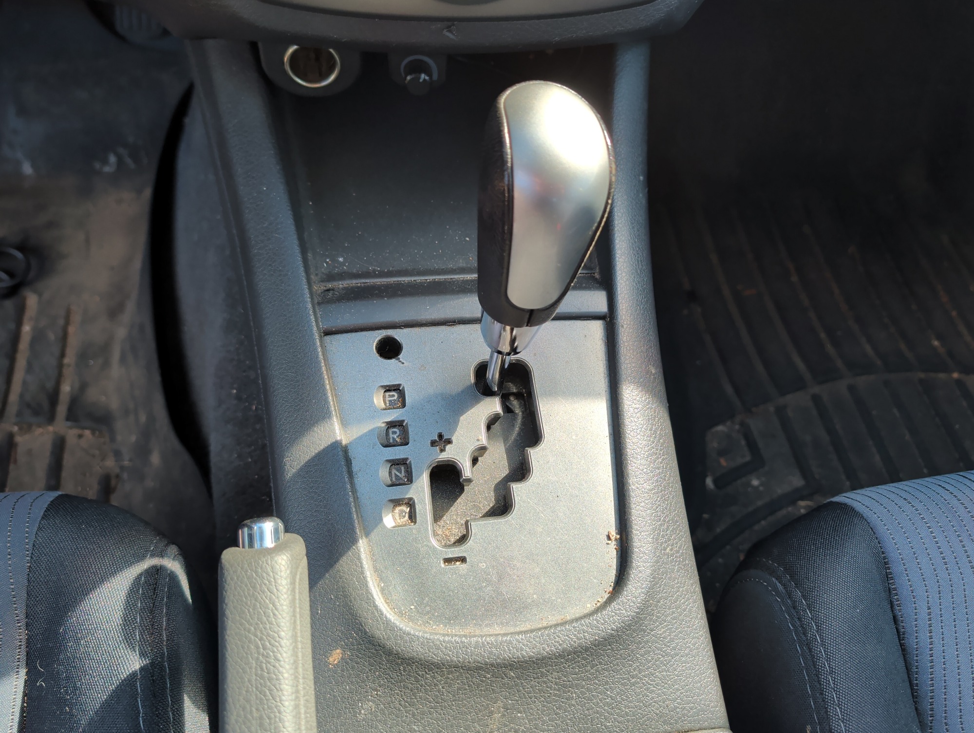 2008 subaru outback sport with 178675 miles for sale near elk-river, minnesota 106473_41_shifter.jpg