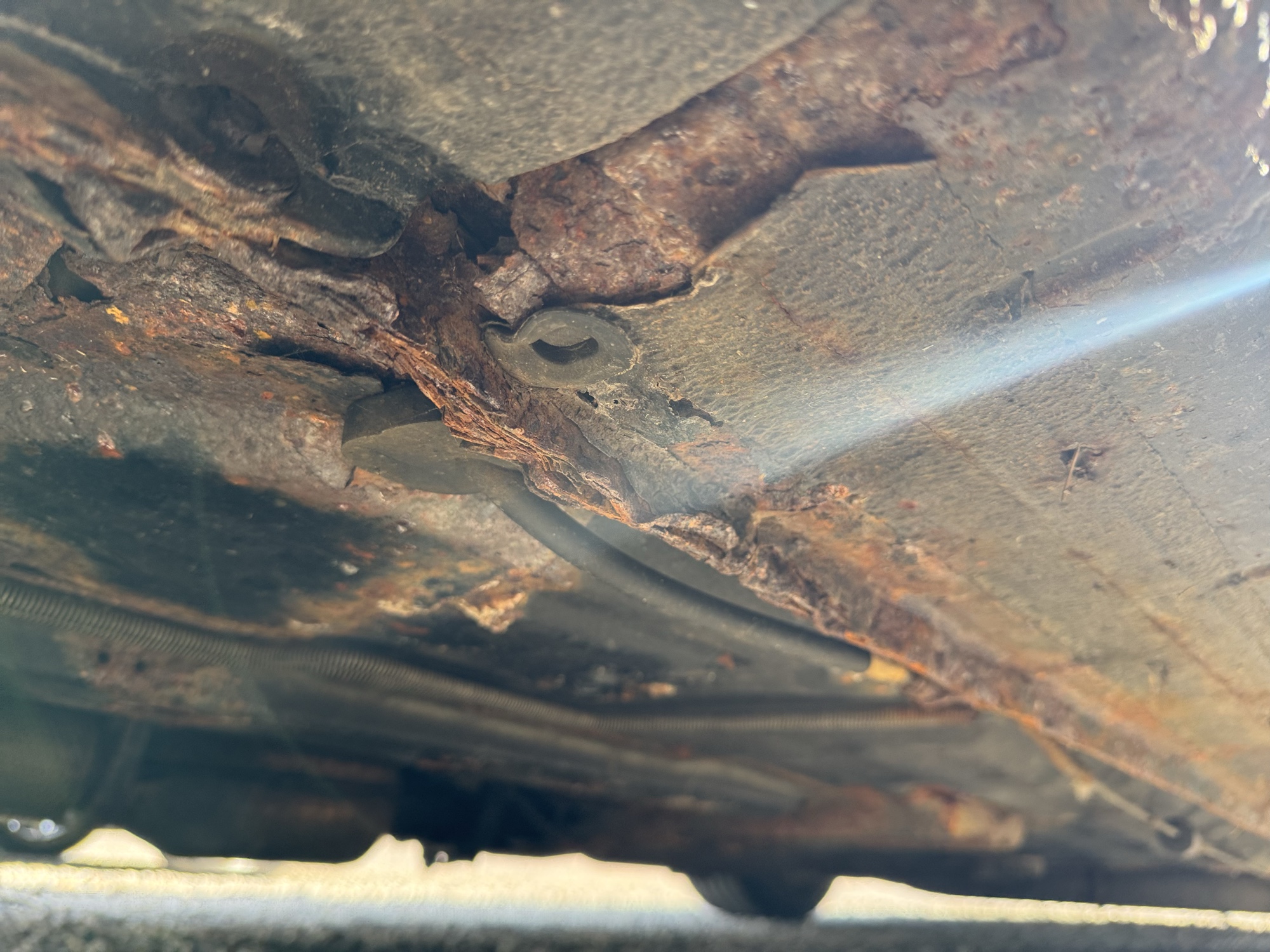 2002 lincoln continental base for sale near Elk River, Minnesota 106475_17_undercar_drv_side.jpg