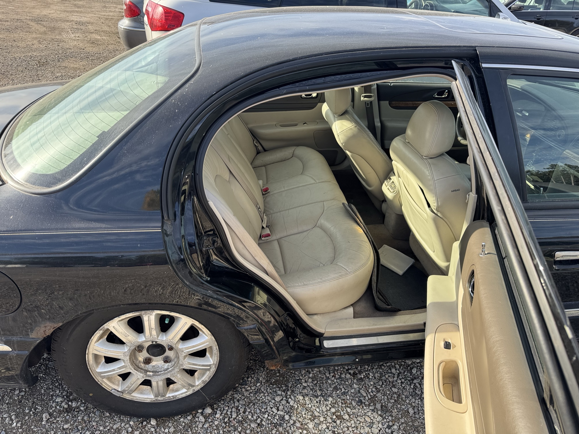 2002 lincoln continental base for sale near Elk River, Minnesota 106475_28_pass_rear_seat.jpg