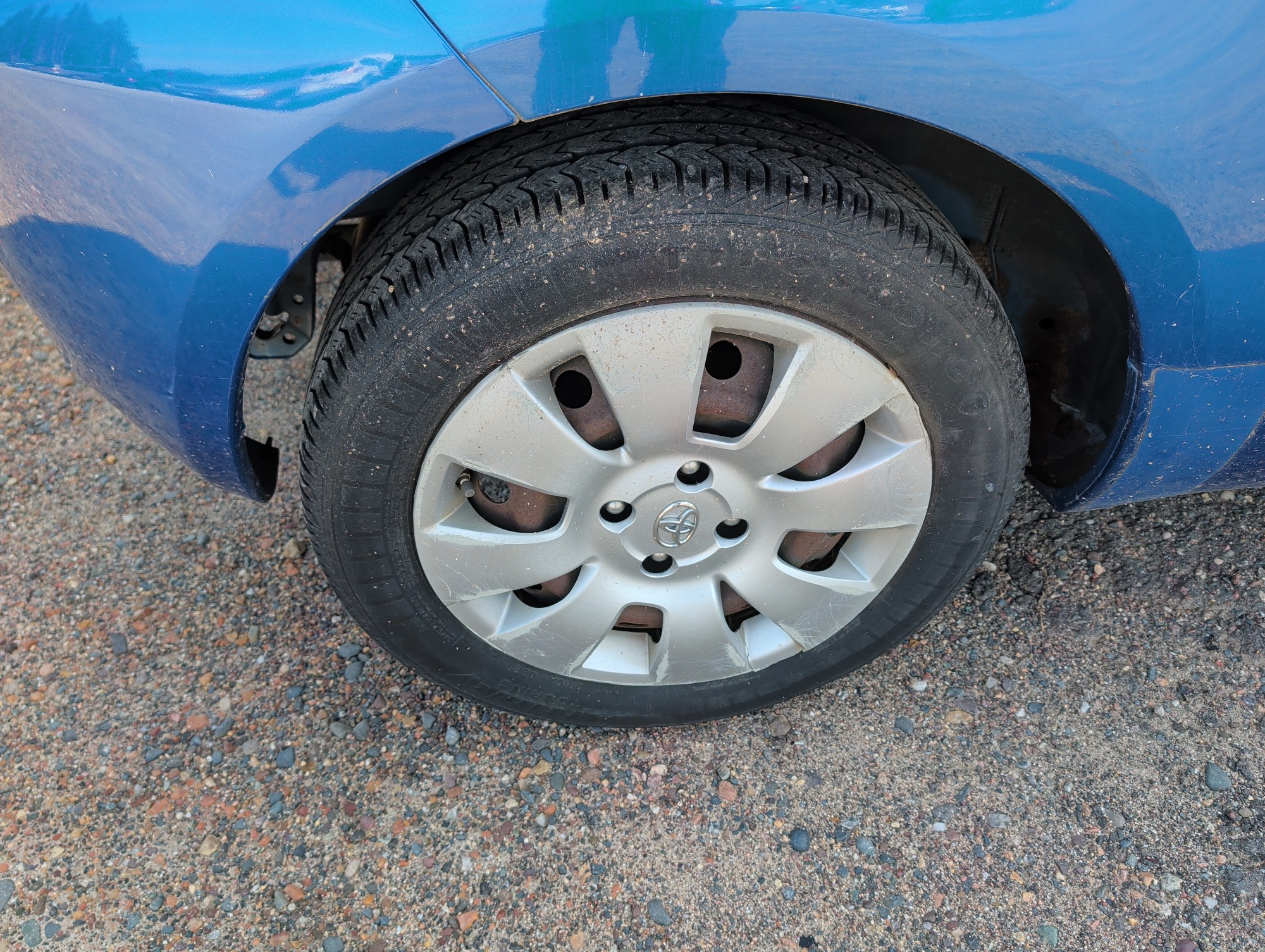 2008 toyota yaris liftback with 125476 miles for sale near elk-river, minnesota 106476_14_rear_pass_wheel.jpg