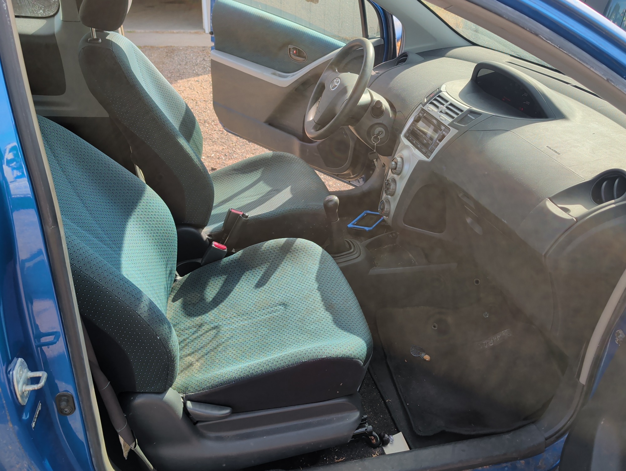 2008 toyota yaris liftback with 125476 miles for sale near elk-river, minnesota 106476_31_passenger_seat.jpg