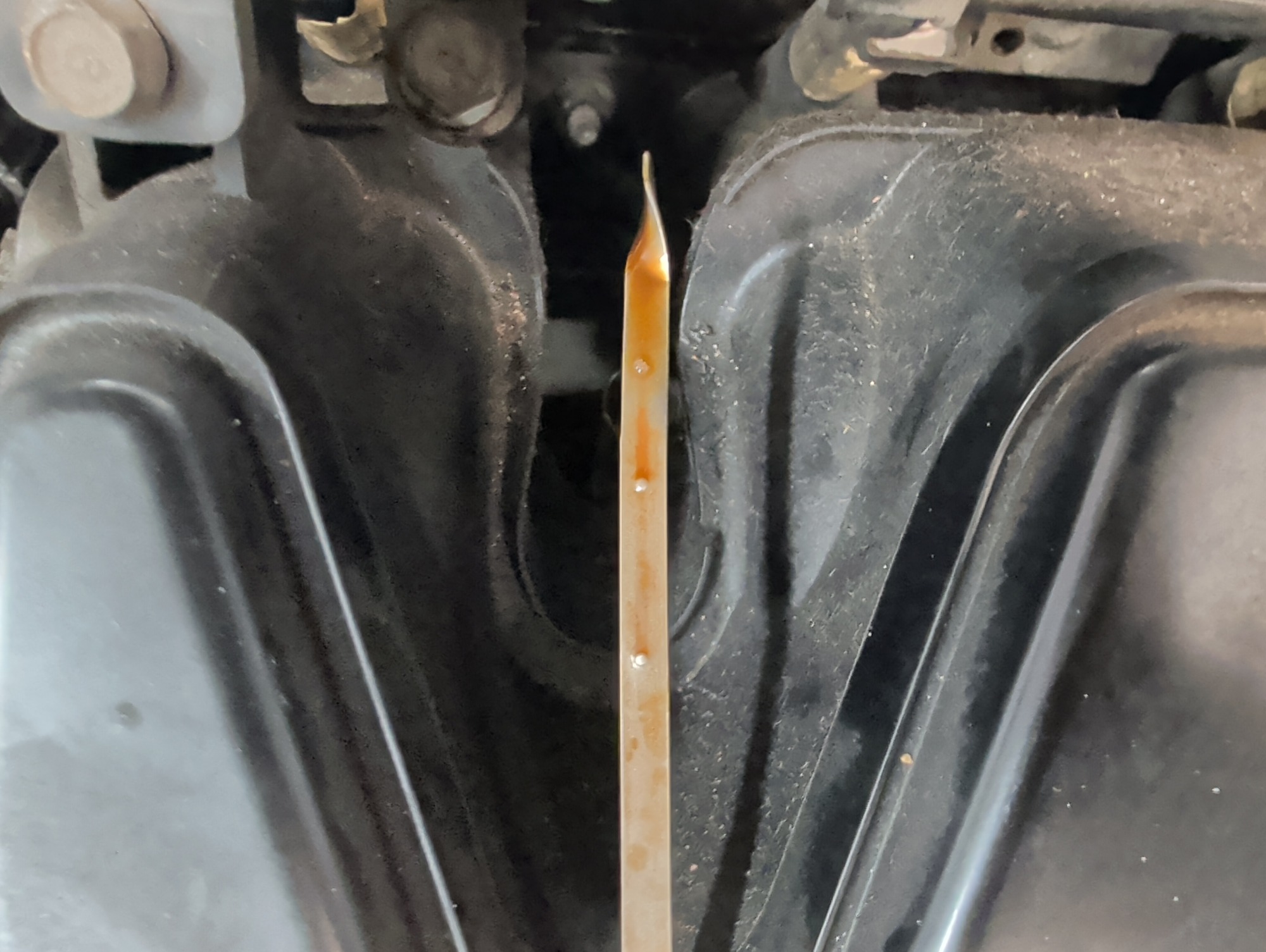 2011 kia forte ex with 132365 miles for sale near elk-river, minnesota 106477_50_oil_dipstick.jpg
