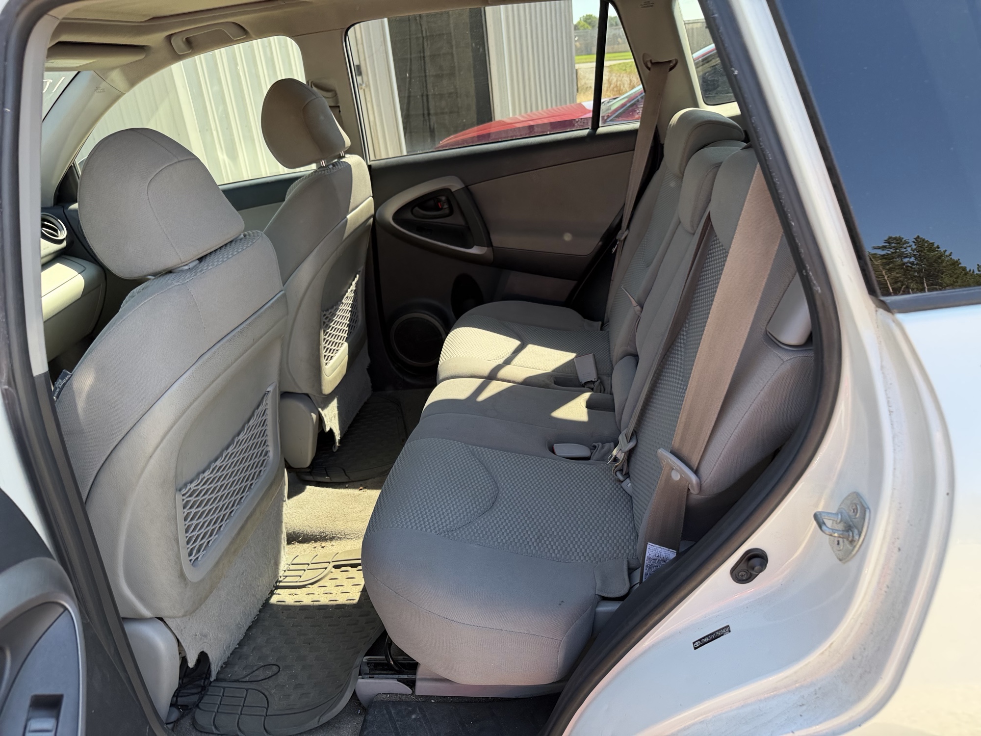 2007 toyota rav4 limited-v6-4wd with 234409 miles for sale near elk-river, minnesota 106478_24_drv_rear_seat.jpg