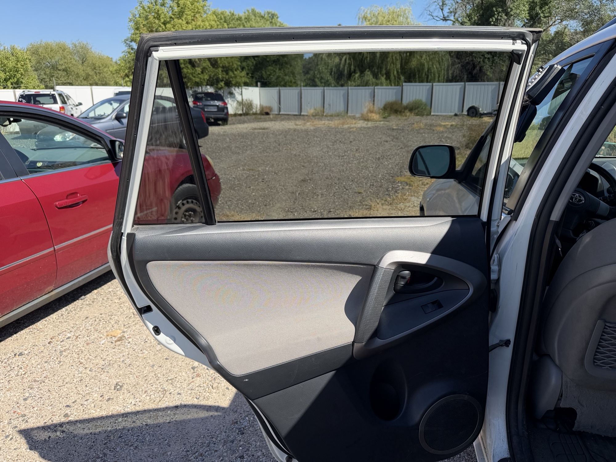 2007 toyota rav4 limited-v6-4wd with 234409 miles for sale near elk-river, minnesota 106478_25_drv_rear_door_panel.jpg