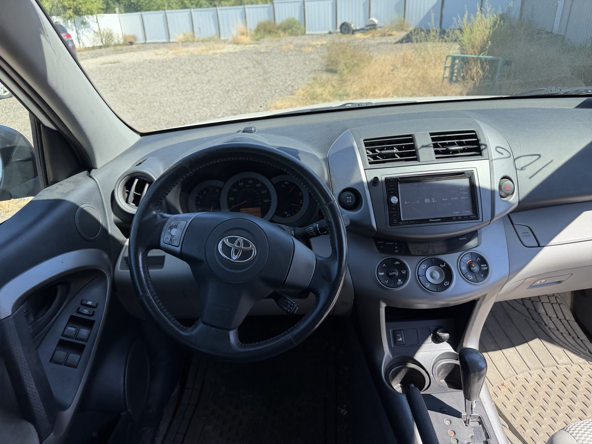 2007 toyota rav4 limited-v6-4wd with 234409 miles for sale near elk-river, minnesota 106478_33_dash_from_driver.jpg