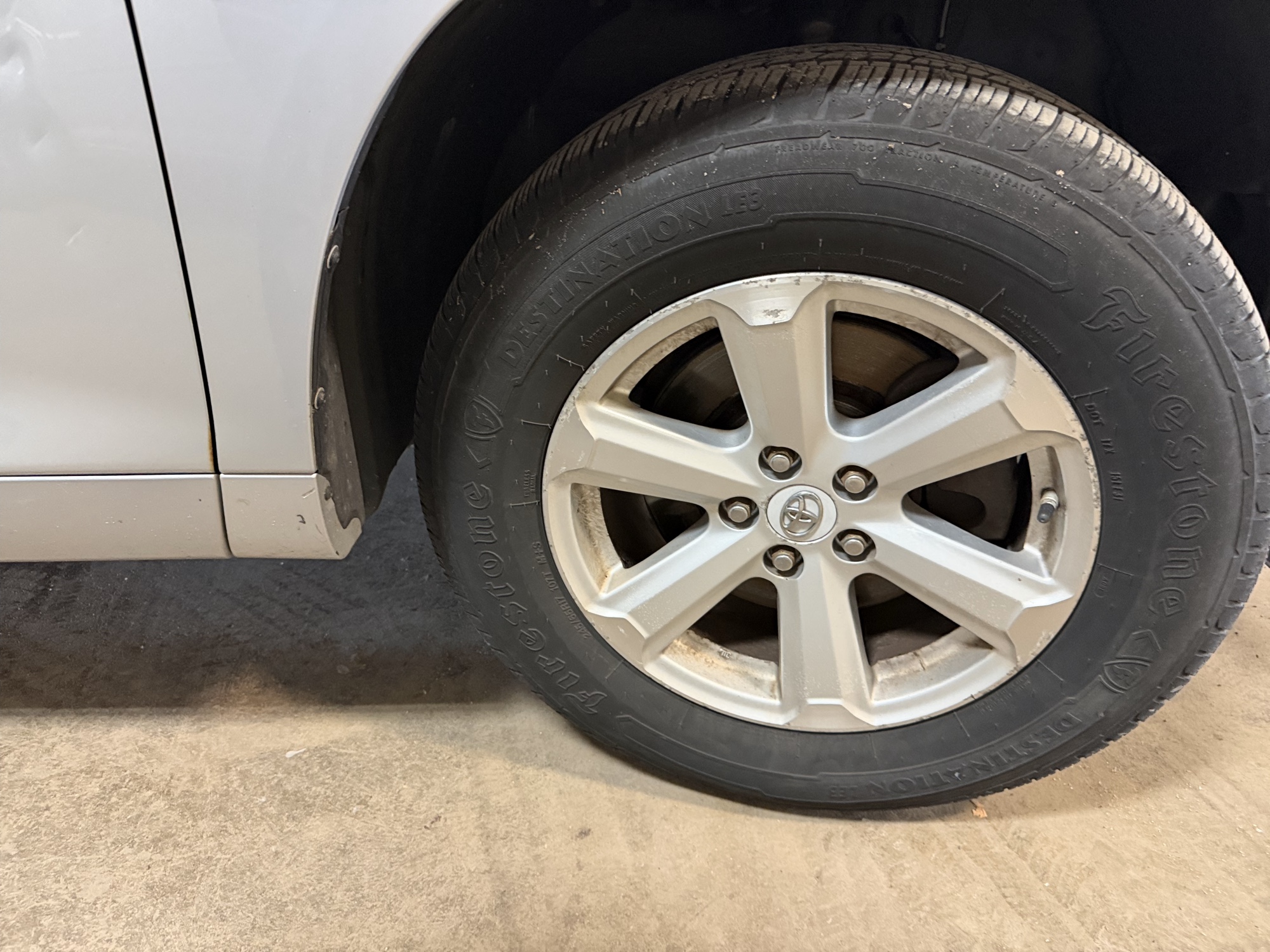 2008 toyota highlander base-4wd with 249077 miles for sale near elk-river, minnesota 106479_15_front_pass_wheel.jpg