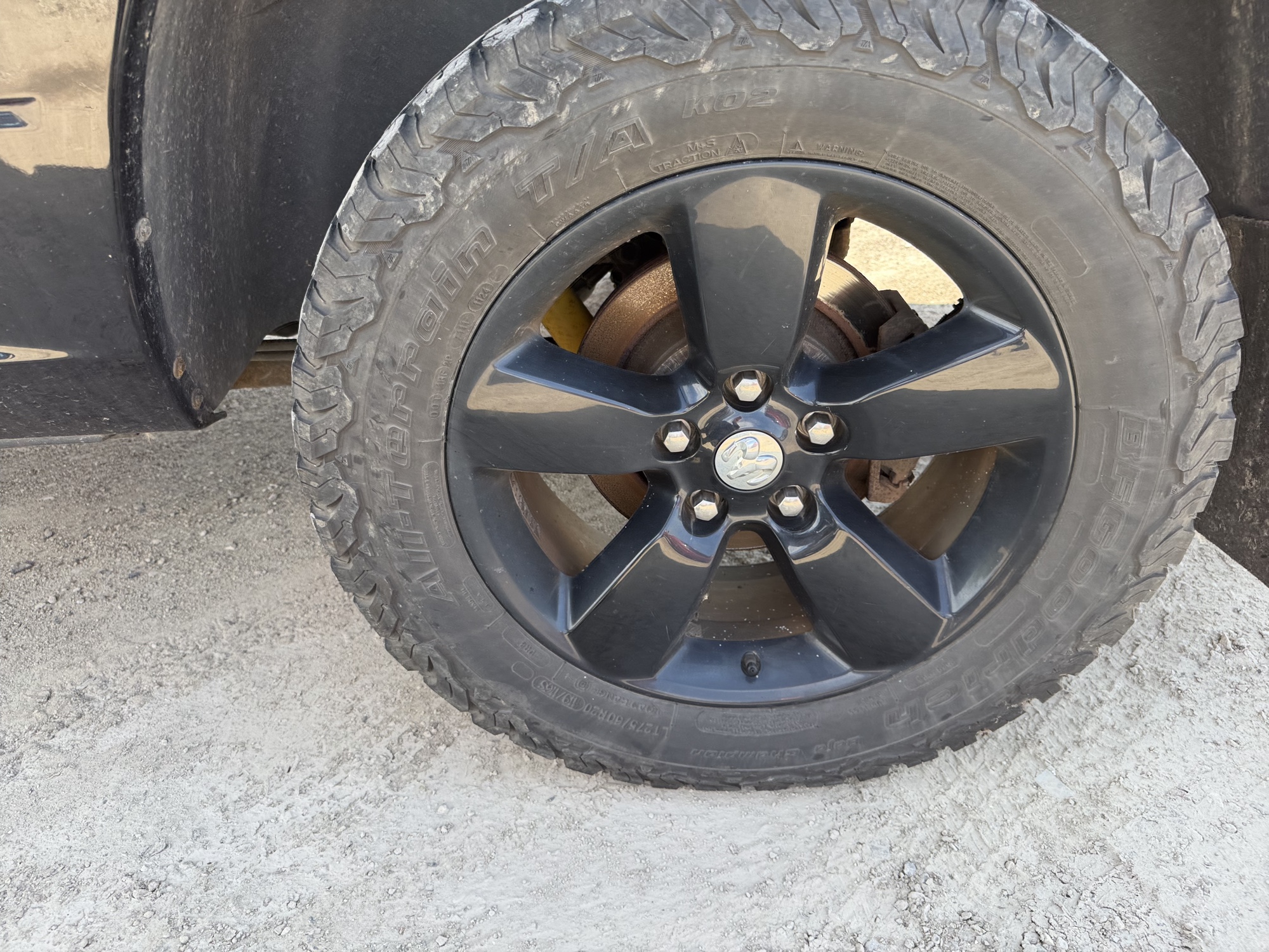 2014 ram 1500 tradesman-crew-cab-swb-4wd with 212172 miles for sale near elk-river, minnesota 106480_13_rear_drv_wheel.jpg