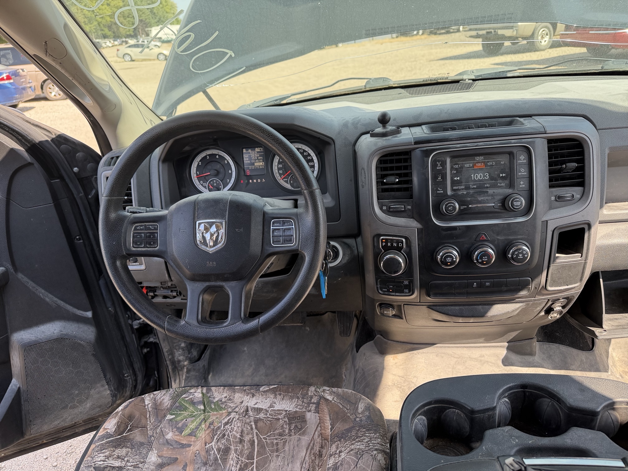 2014 ram 1500 tradesman-crew-cab-swb-4wd with 212172 miles for sale near elk-river, minnesota 106480_33_dash_from_driver.jpg