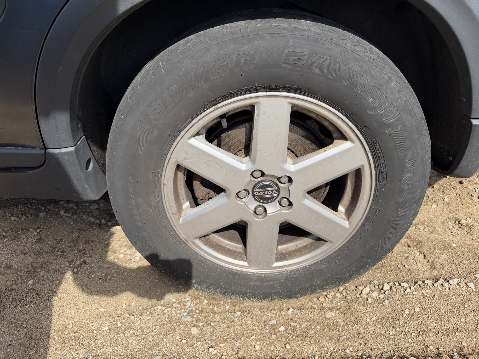 2006 volvo xc90 2.5t for sale near elk-river, minnesota 106483_13_rear_drv_wheel.jpg
