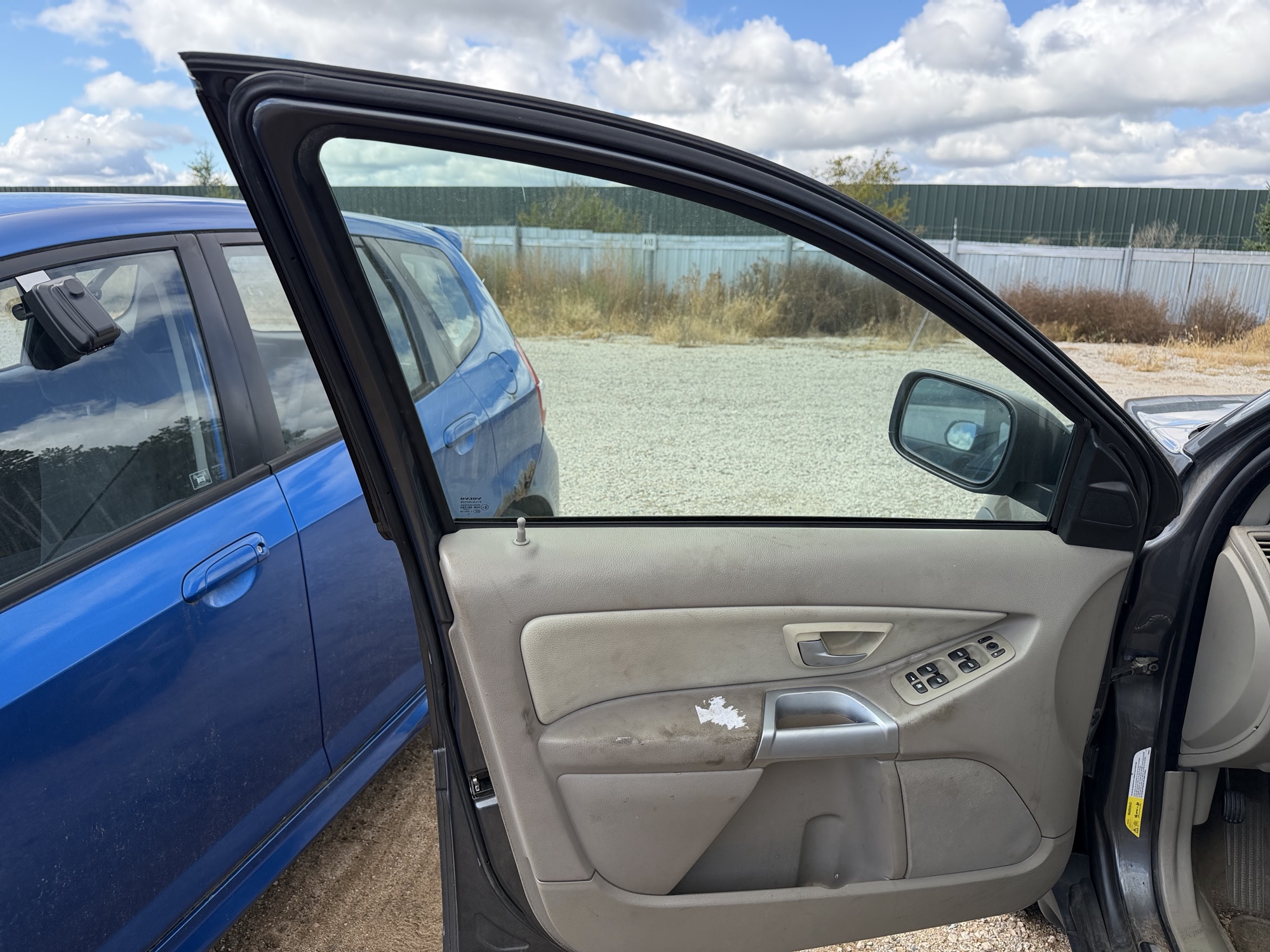 2006 volvo xc90 2.5t for sale near elk-river, minnesota 106483_23_driver_door_panel.jpg