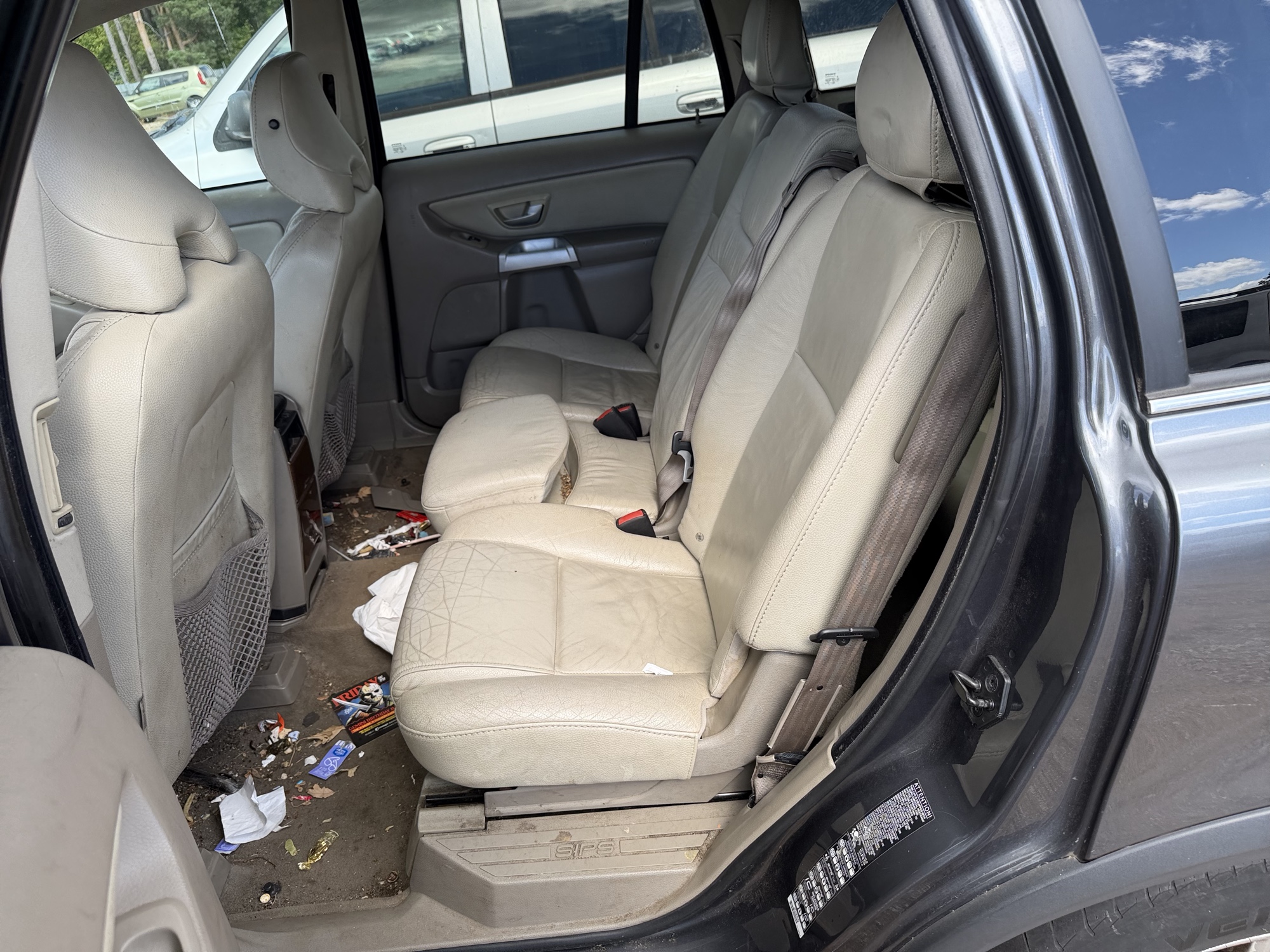 2006 volvo xc90 2.5t for sale near elk-river, minnesota 106483_24_drv_rear_seat.jpg
