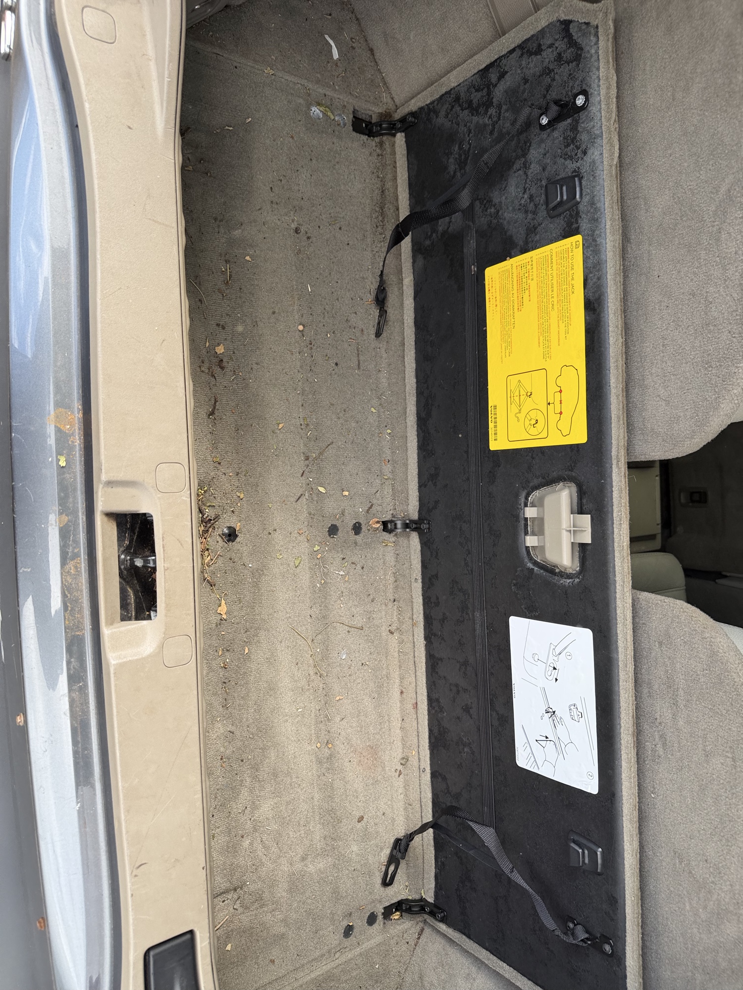2006 volvo xc90 2.5t for sale near elk-river, minnesota 106483_27_spare_tire.jpg