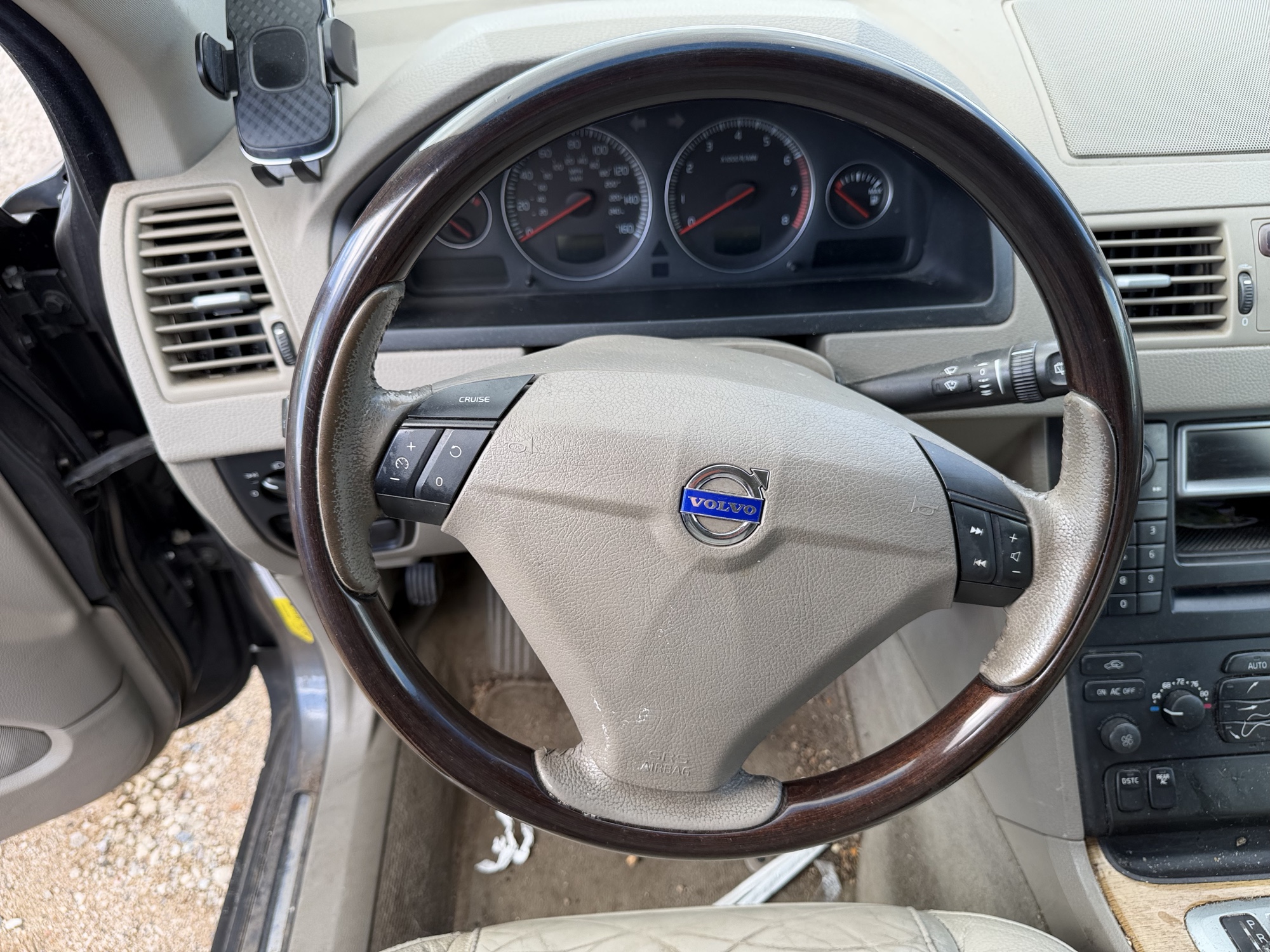 2006 volvo xc90 2.5t for sale near elk-river, minnesota 106483_36_steering_wheel.jpg