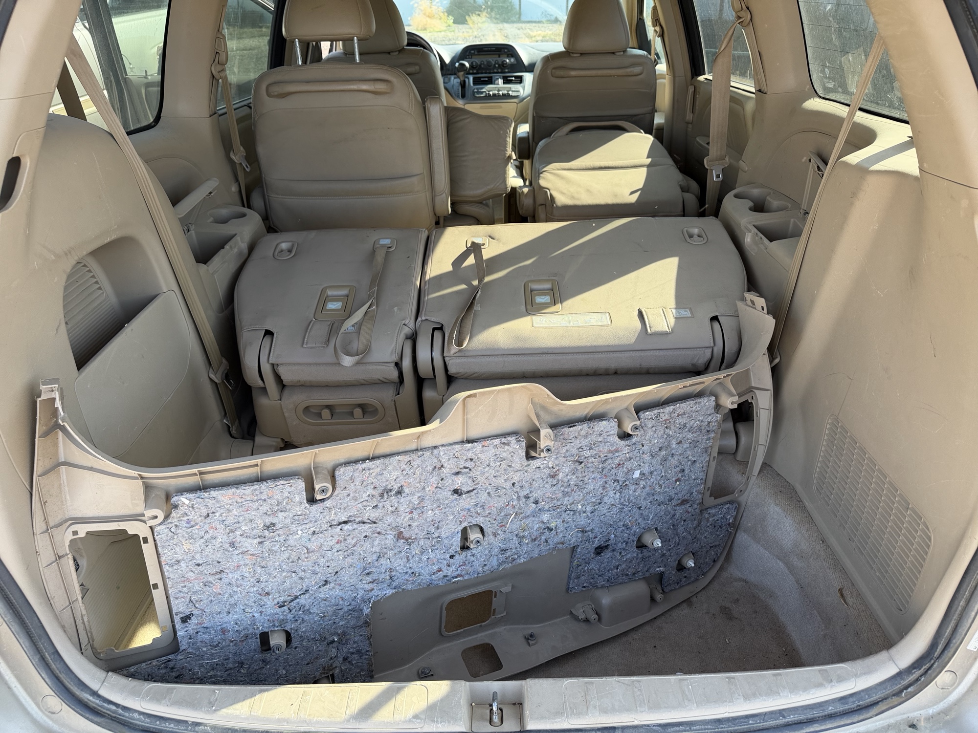 2006 honda odyssey ex-l with 261539 miles for sale near elk-river, minnesota 106484_26_trunk.jpg