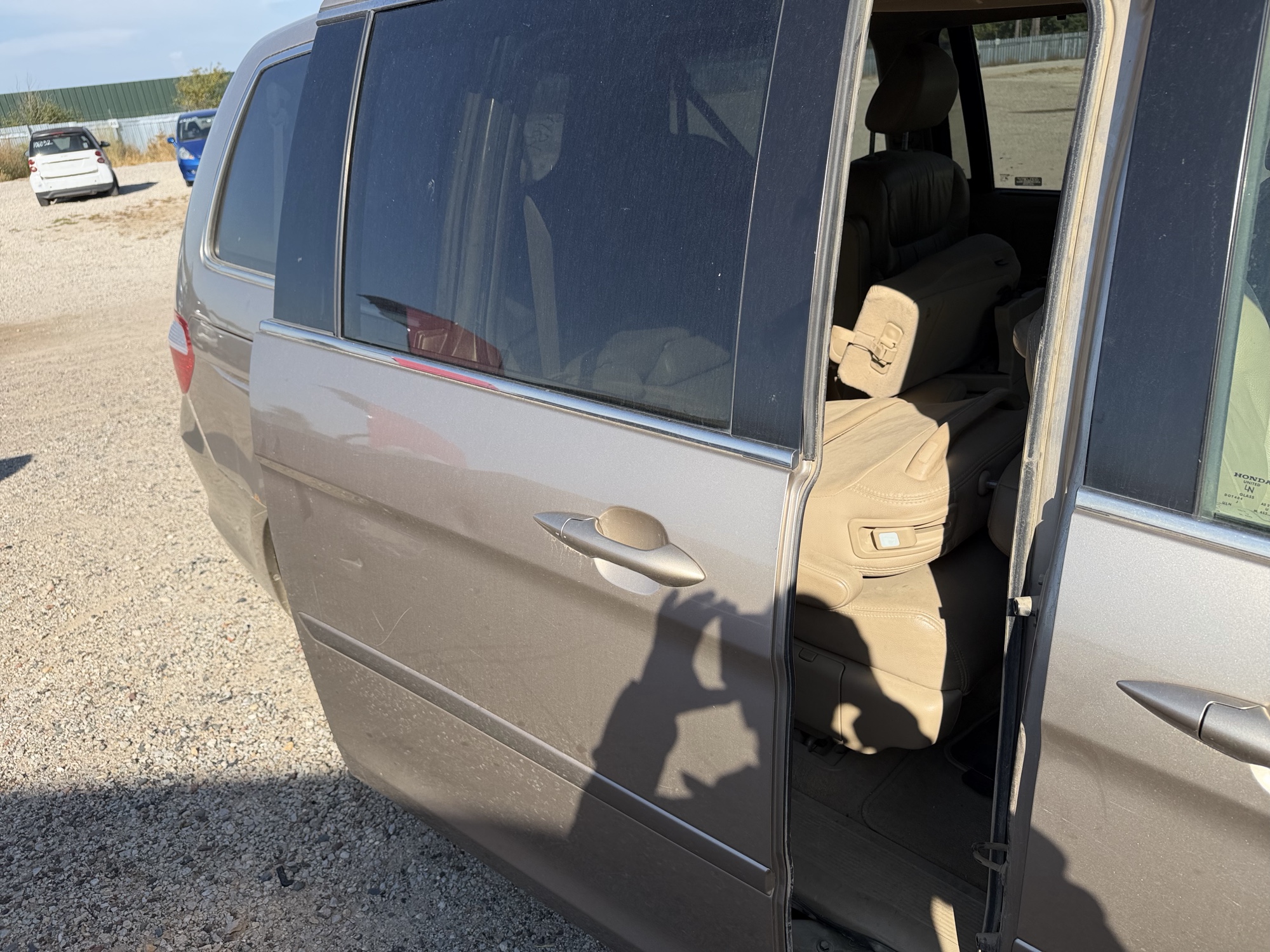 2006 honda odyssey ex-l with 261539 miles for sale near elk-river, minnesota 106484_30_pass_rear_door_panel.jpg