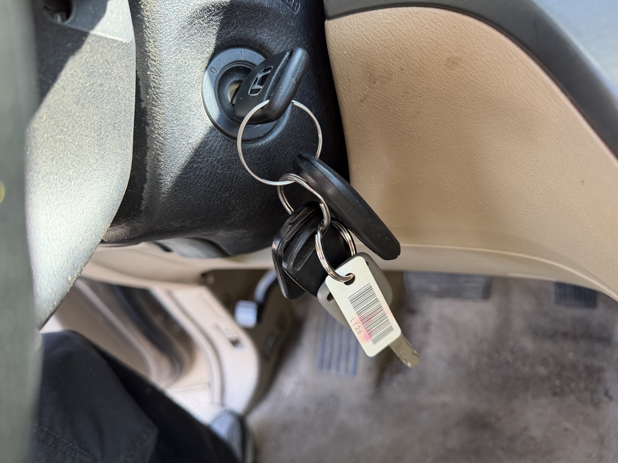2006 honda odyssey ex-l with 261539 miles for sale near elk-river, minnesota 106484_51_keys.jpg