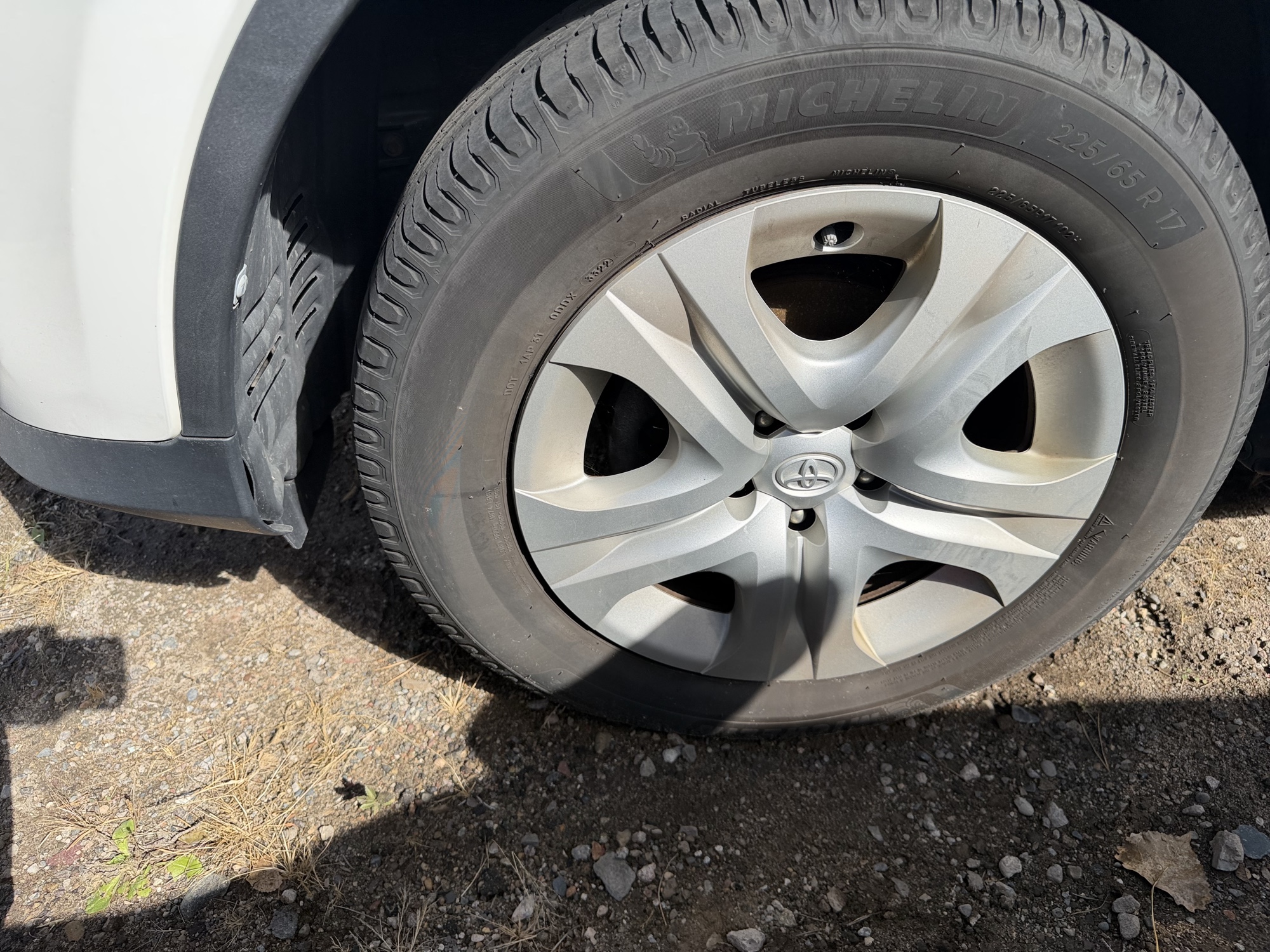 2014 toyota rav4 le-awd with 241220 miles for sale near elk-river, minnesota 106485_12_drv_front_wheel.jpg