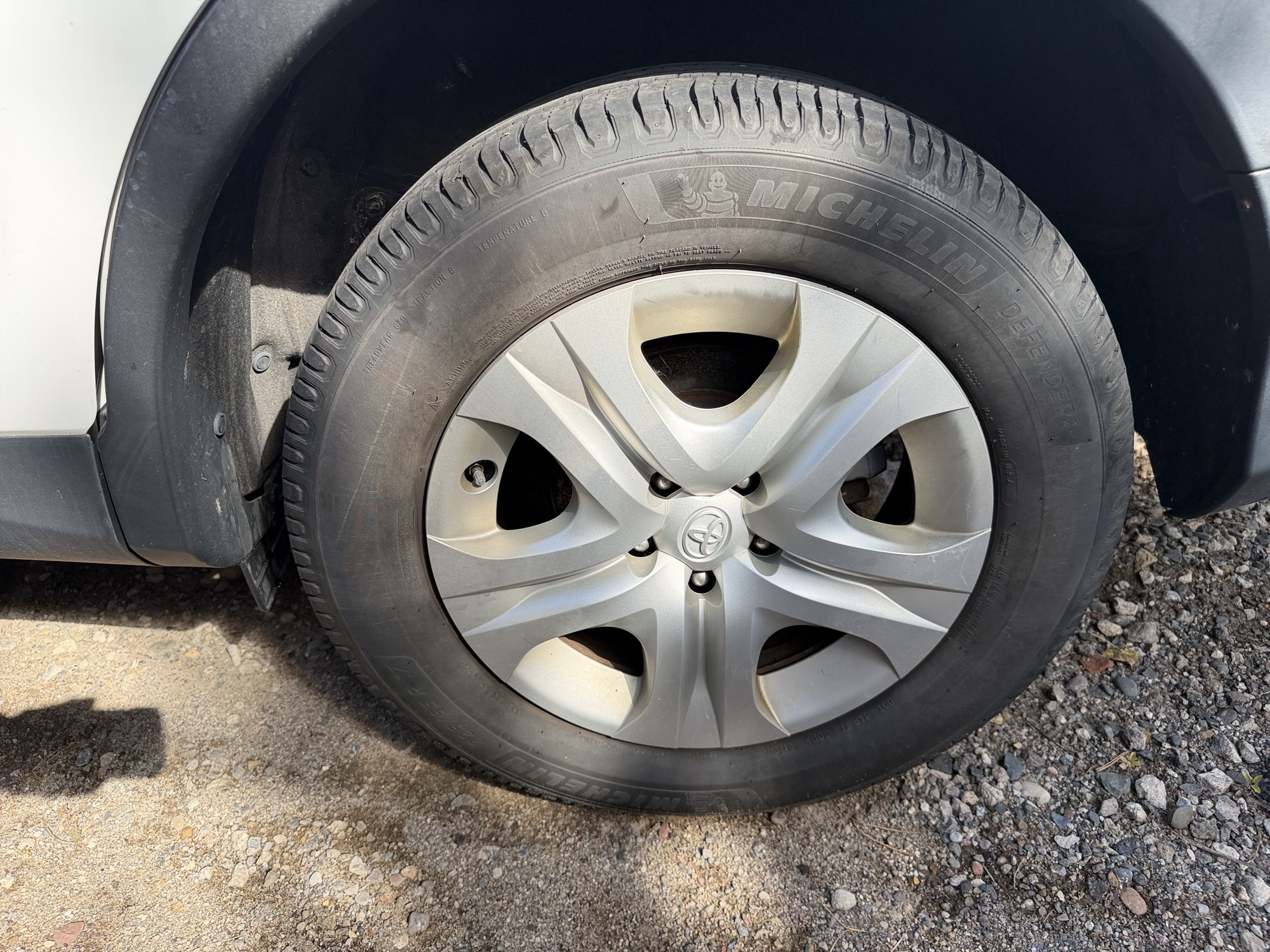 2014 toyota rav4 le-awd with 241220 miles for sale near elk-river, minnesota 106485_13_rear_drv_wheel.jpg