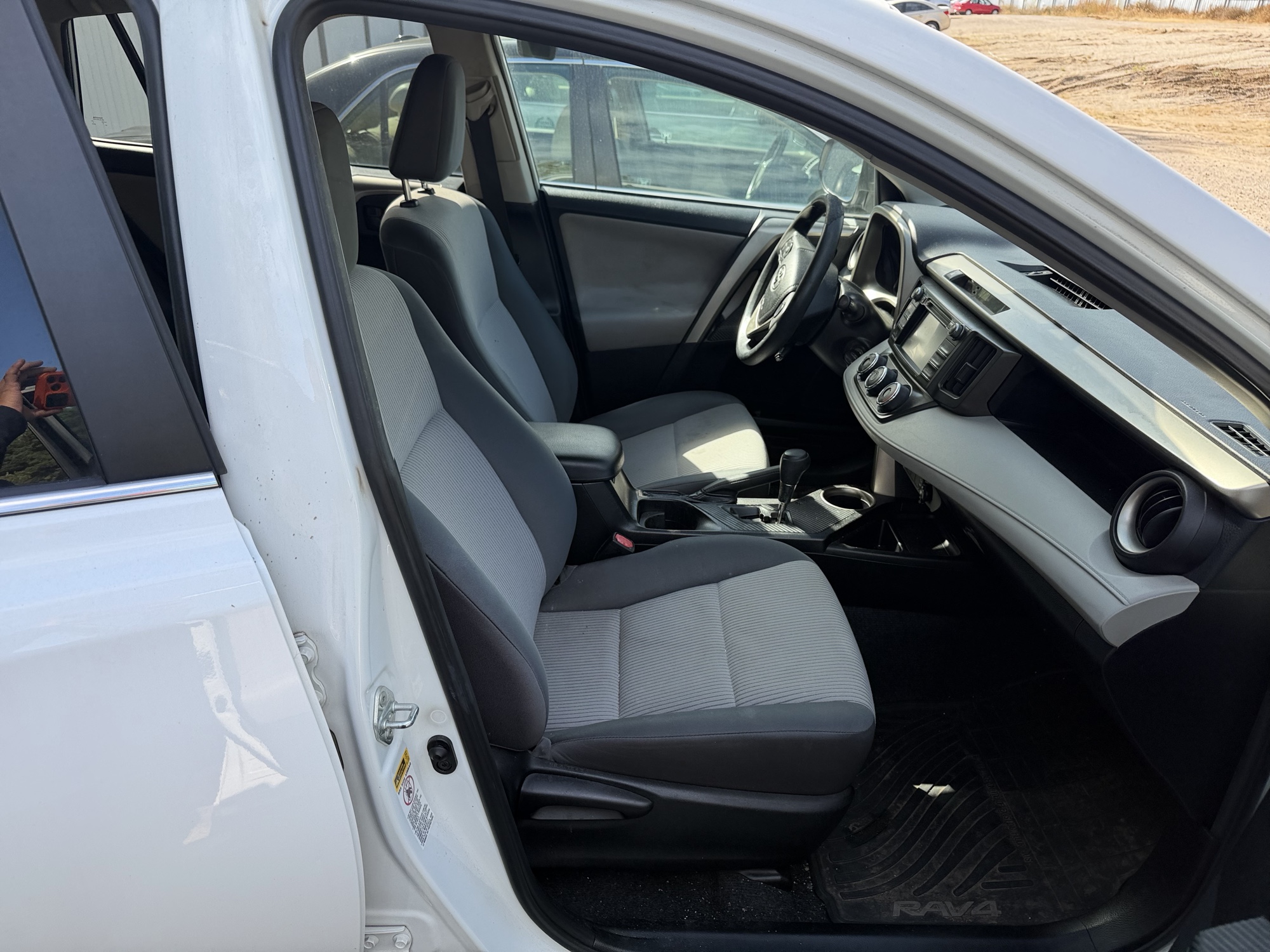 2014 toyota rav4 le-awd with 241220 miles for sale near elk-river, minnesota 106485_31_passenger_seat.jpg