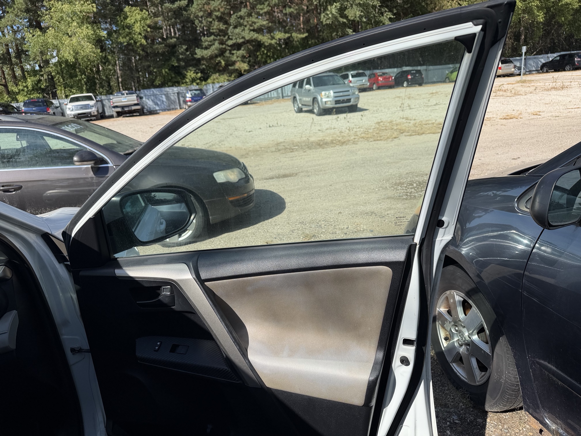 2014 toyota rav4 le-awd with 241220 miles for sale near elk-river, minnesota 106485_32_passenger_door_panel.jpg