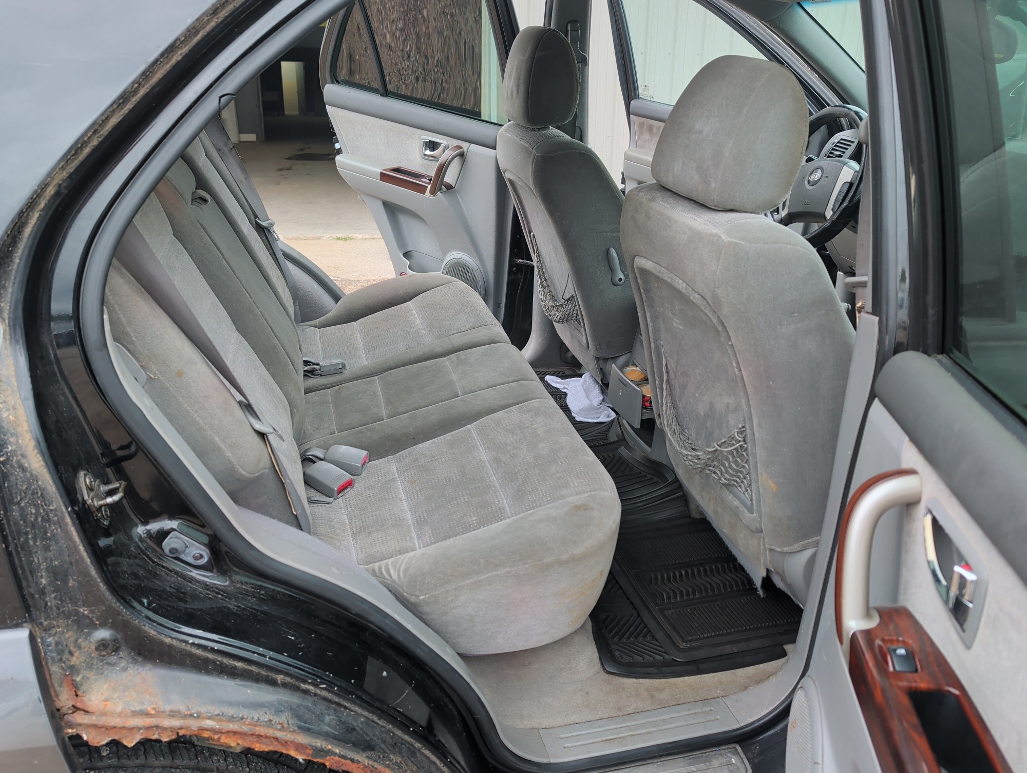 2006 kia sorento ex-4wd with 262272 miles for sale near elk-river, minnesota 106486_28_pass_rear_seat.jpg