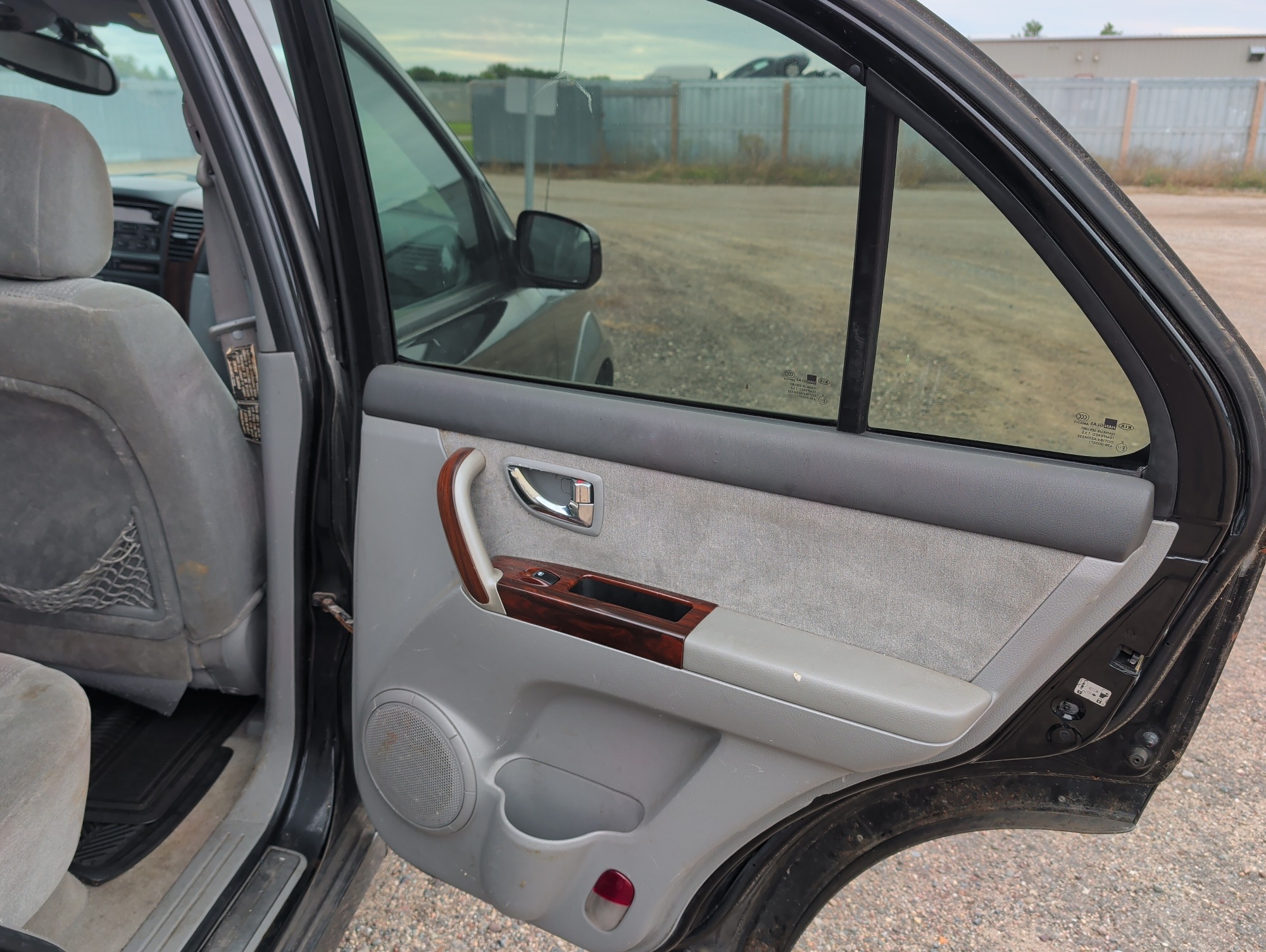 2006 kia sorento ex-4wd with 262272 miles for sale near elk-river, minnesota 106486_30_pass_rear_door_panel.jpg