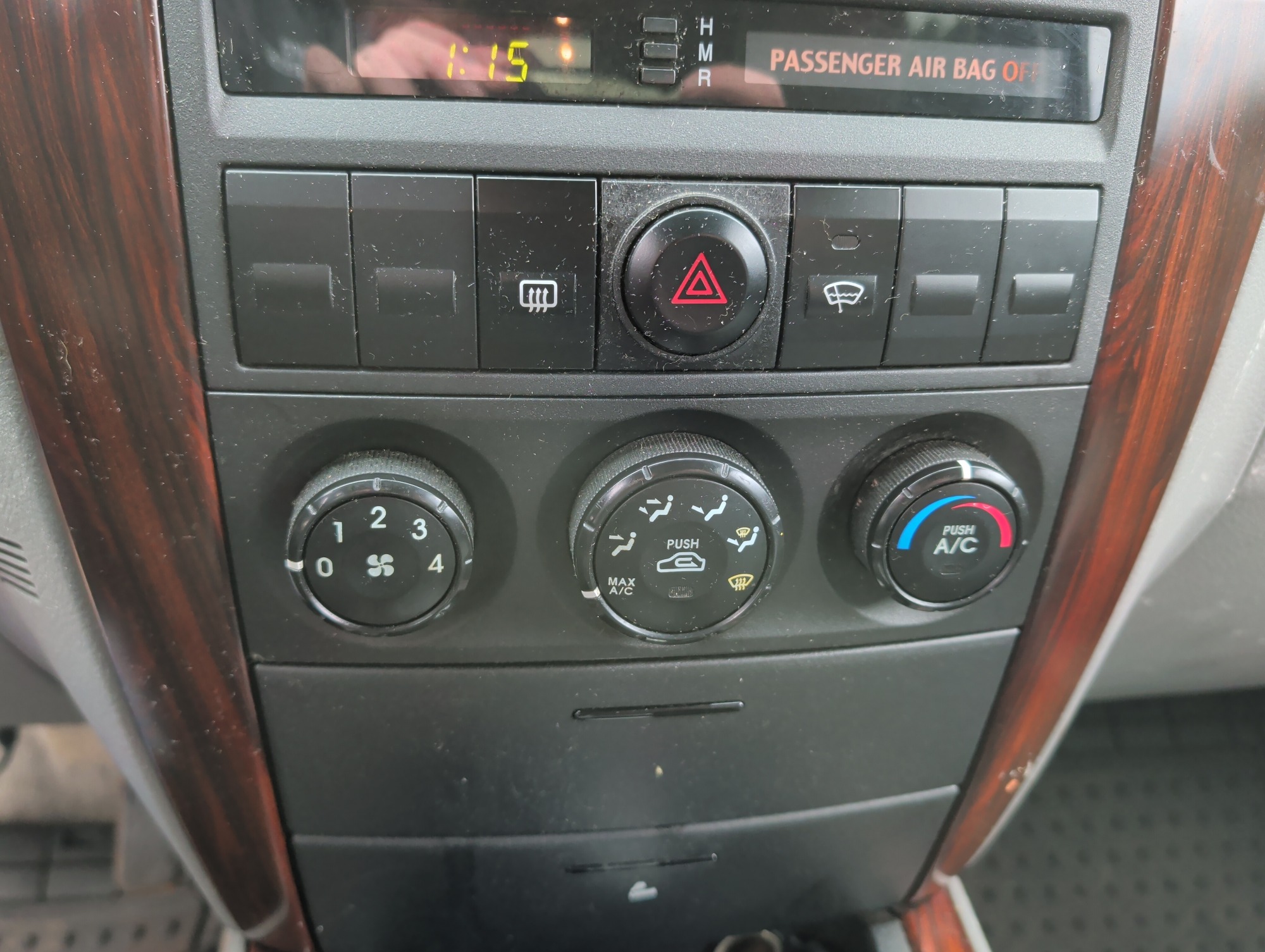 2006 kia sorento ex-4wd with 262272 miles for sale near elk-river, minnesota 106486_40_climate_control.jpg