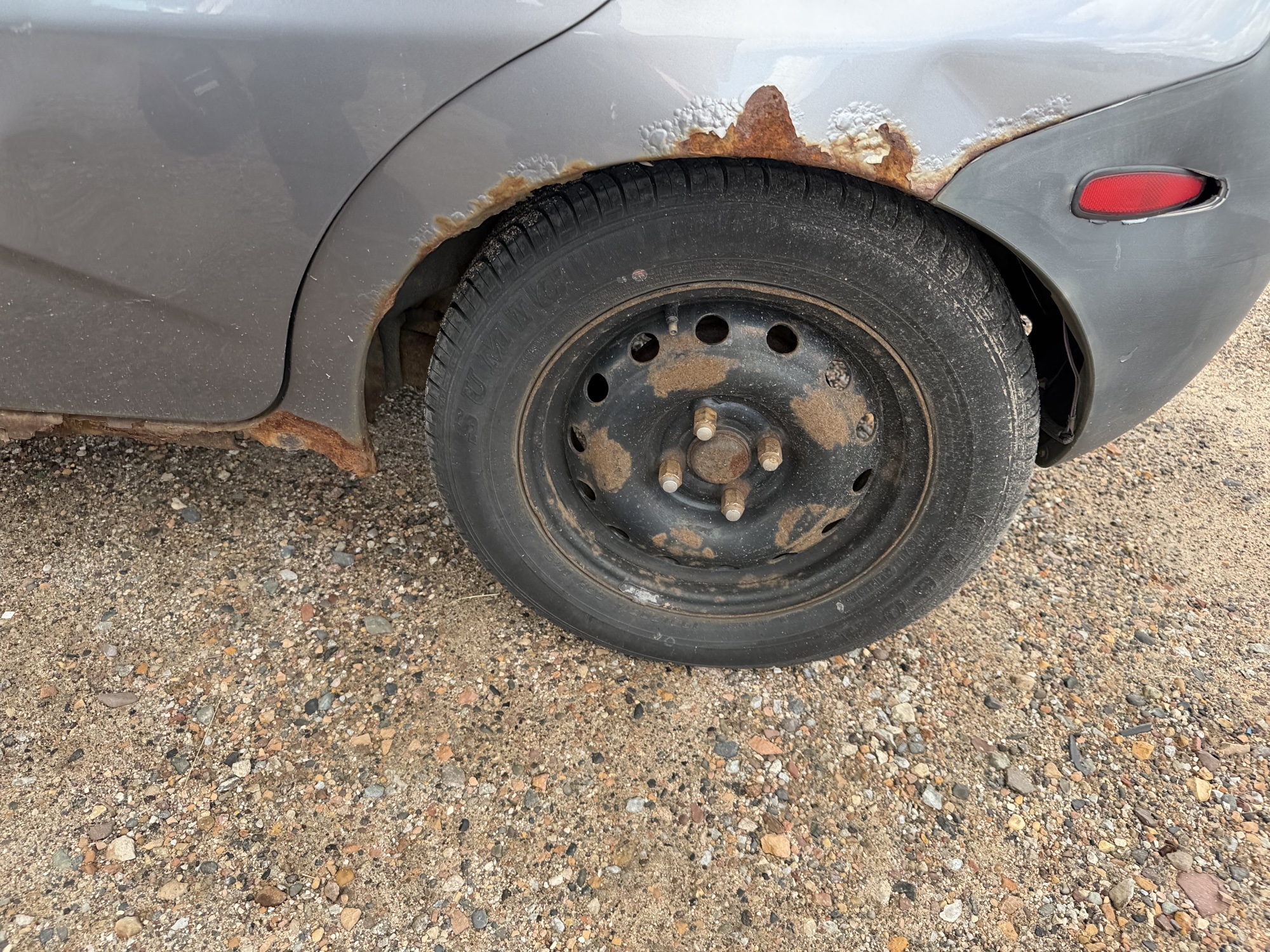 2008 chevrolet aveo5 ls with 134441 miles for sale near elk-river, minnesota 106487_13_rear_drv_wheel.jpg