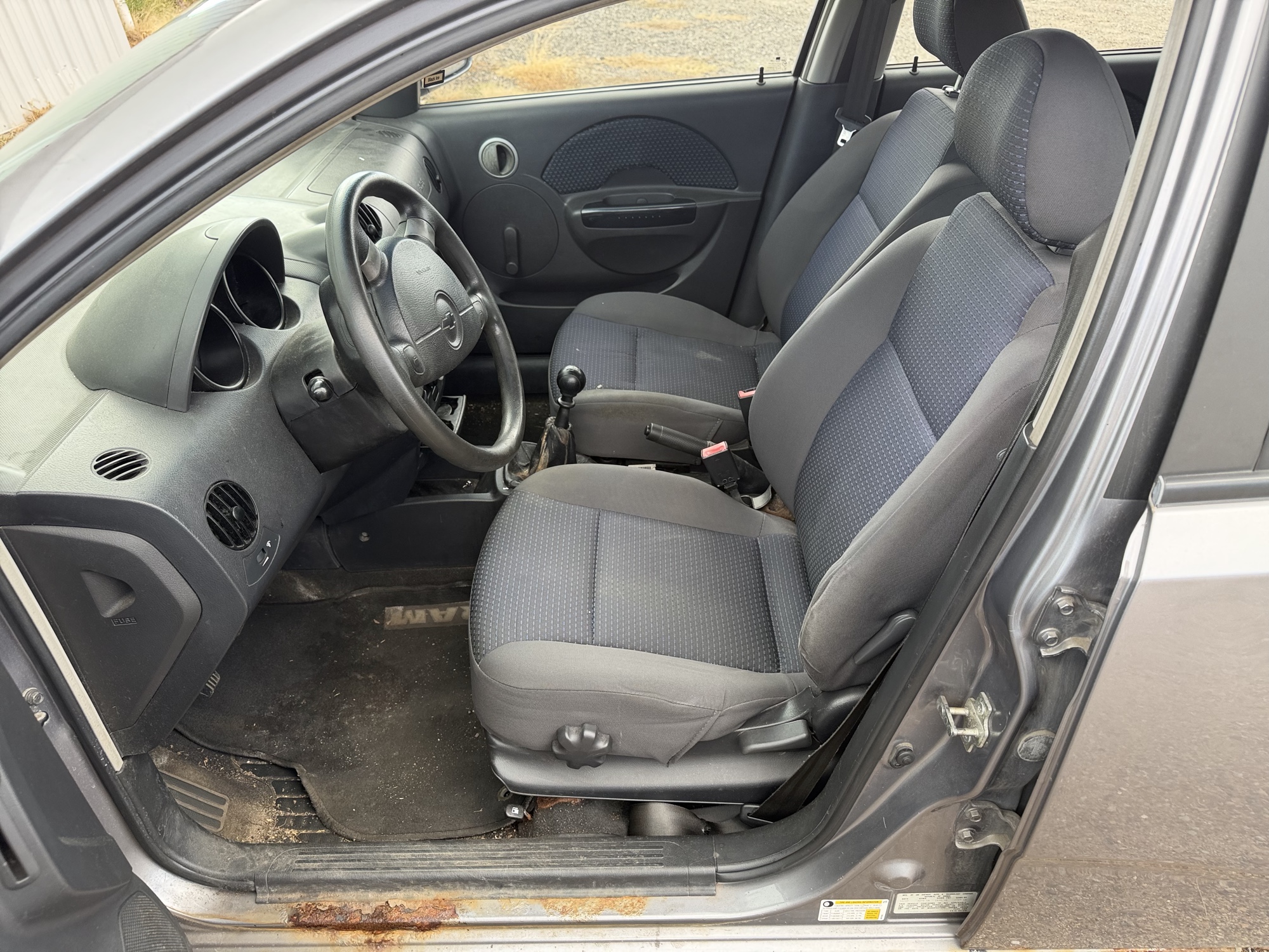 2008 chevrolet aveo5 ls with 134441 miles for sale near elk-river, minnesota 106487_22_driver_seat.jpg