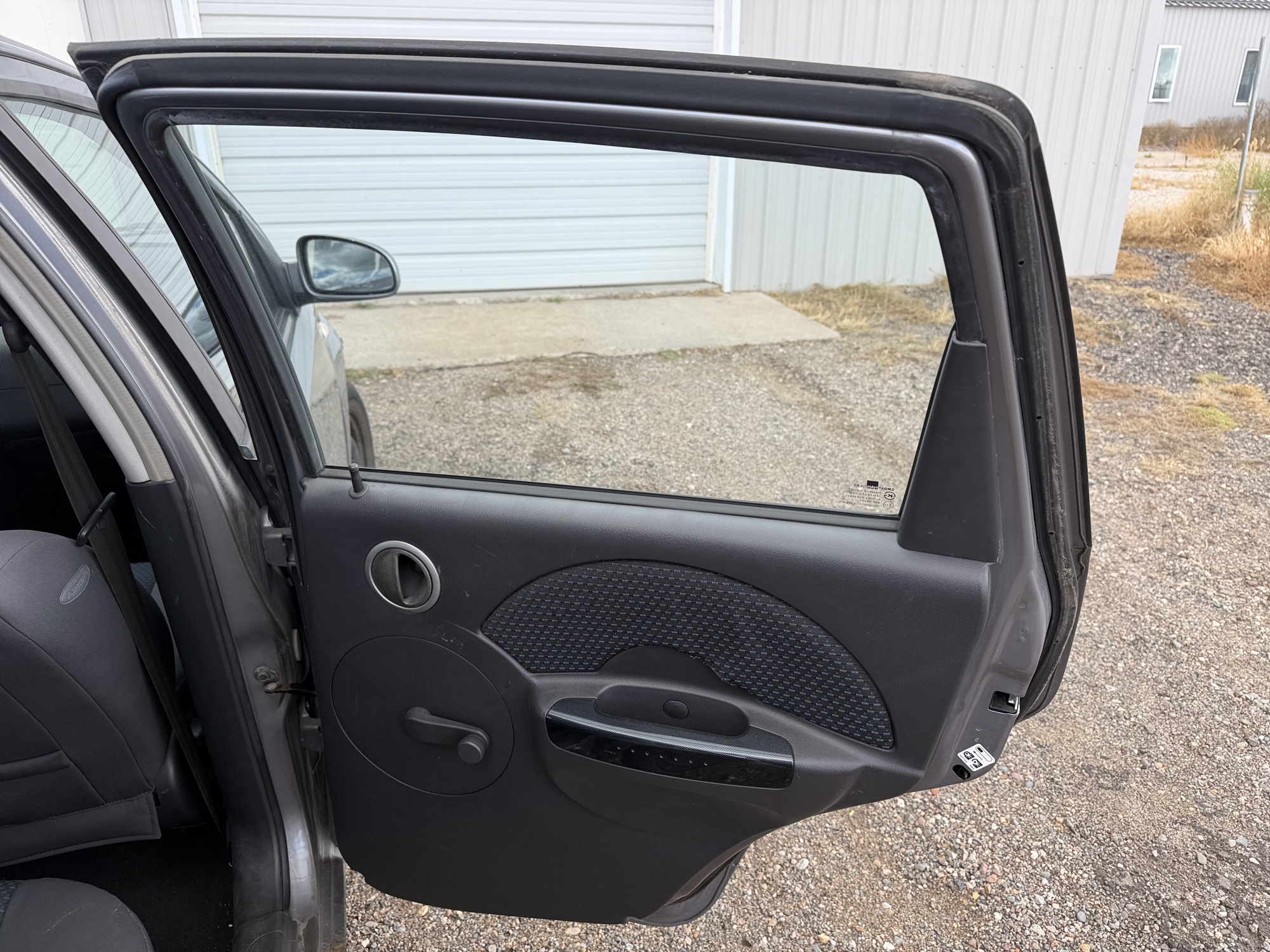 2008 chevrolet aveo5 ls with 134441 miles for sale near elk-river, minnesota 106487_30_pass_rear_door_panel.jpg