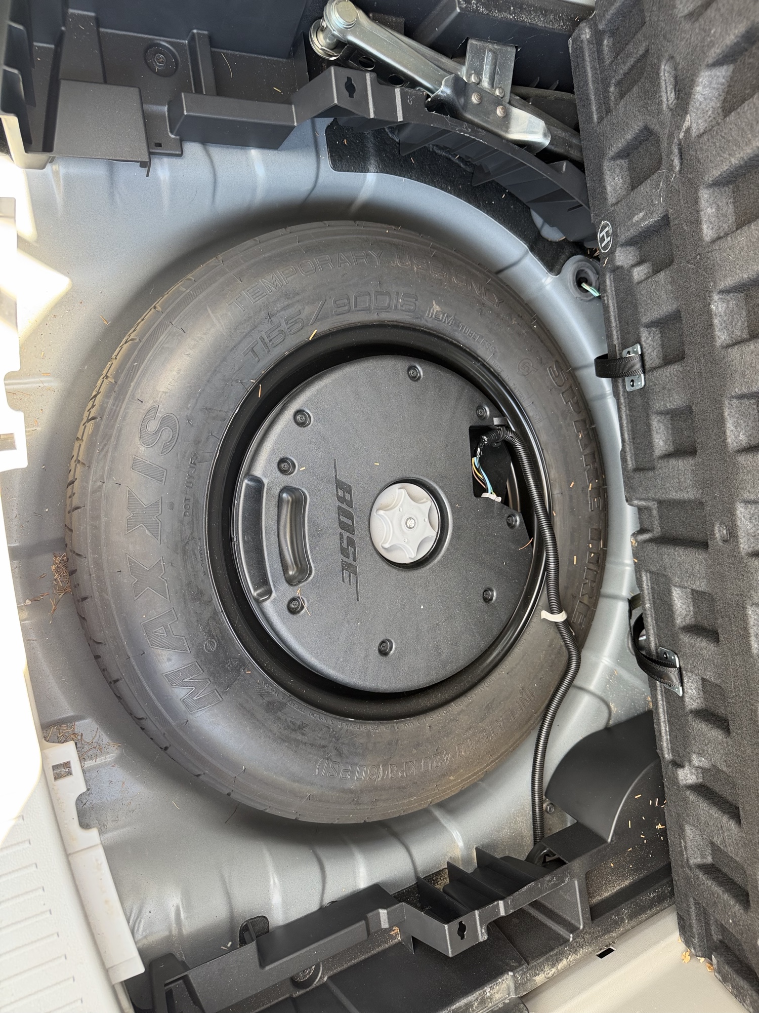 2013 nissan rogue s-awd with 108328 miles for sale near elk-river, minnesota 106488_27_spare_tire.jpg