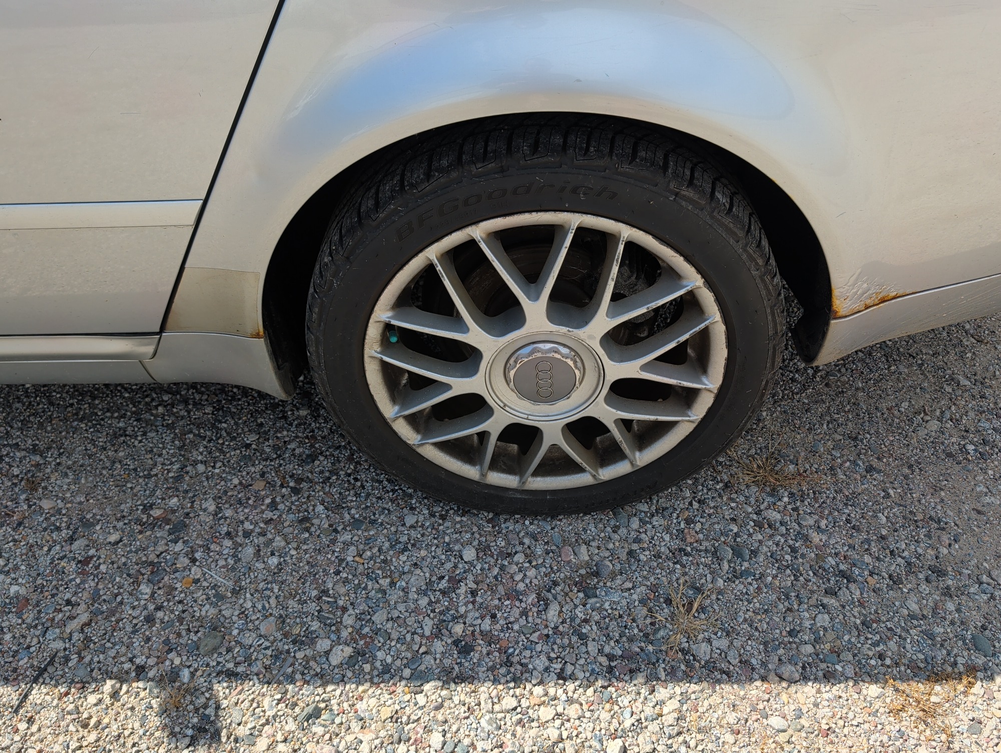 2001 audi a6 2.7t with 104855 miles for sale near elk-river, minnesota 106489_13_rear_drv_wheel.jpg