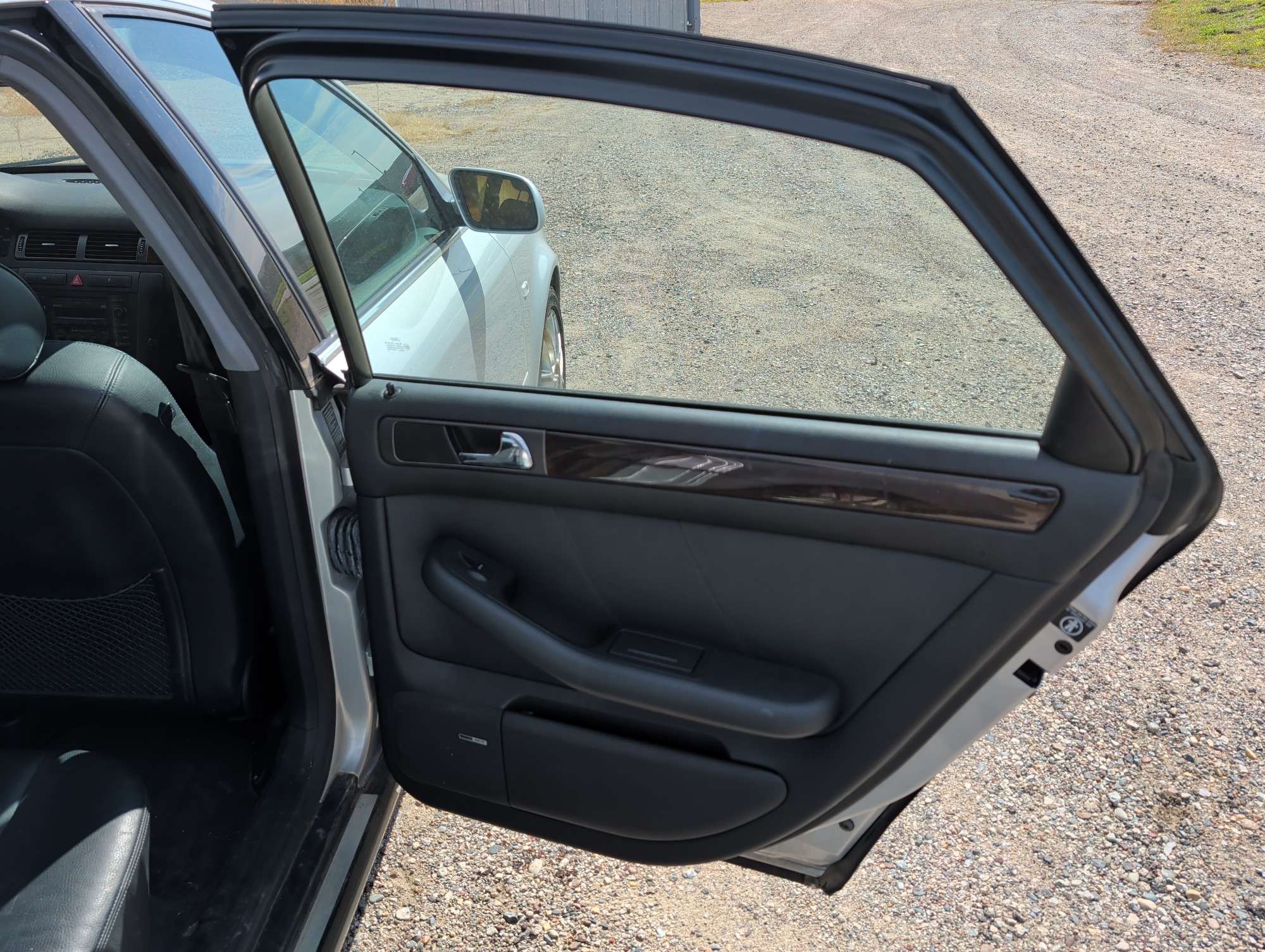 2001 audi a6 2.7t with 104855 miles for sale near elk-river, minnesota 106489_30_pass_rear_door_panel.jpg