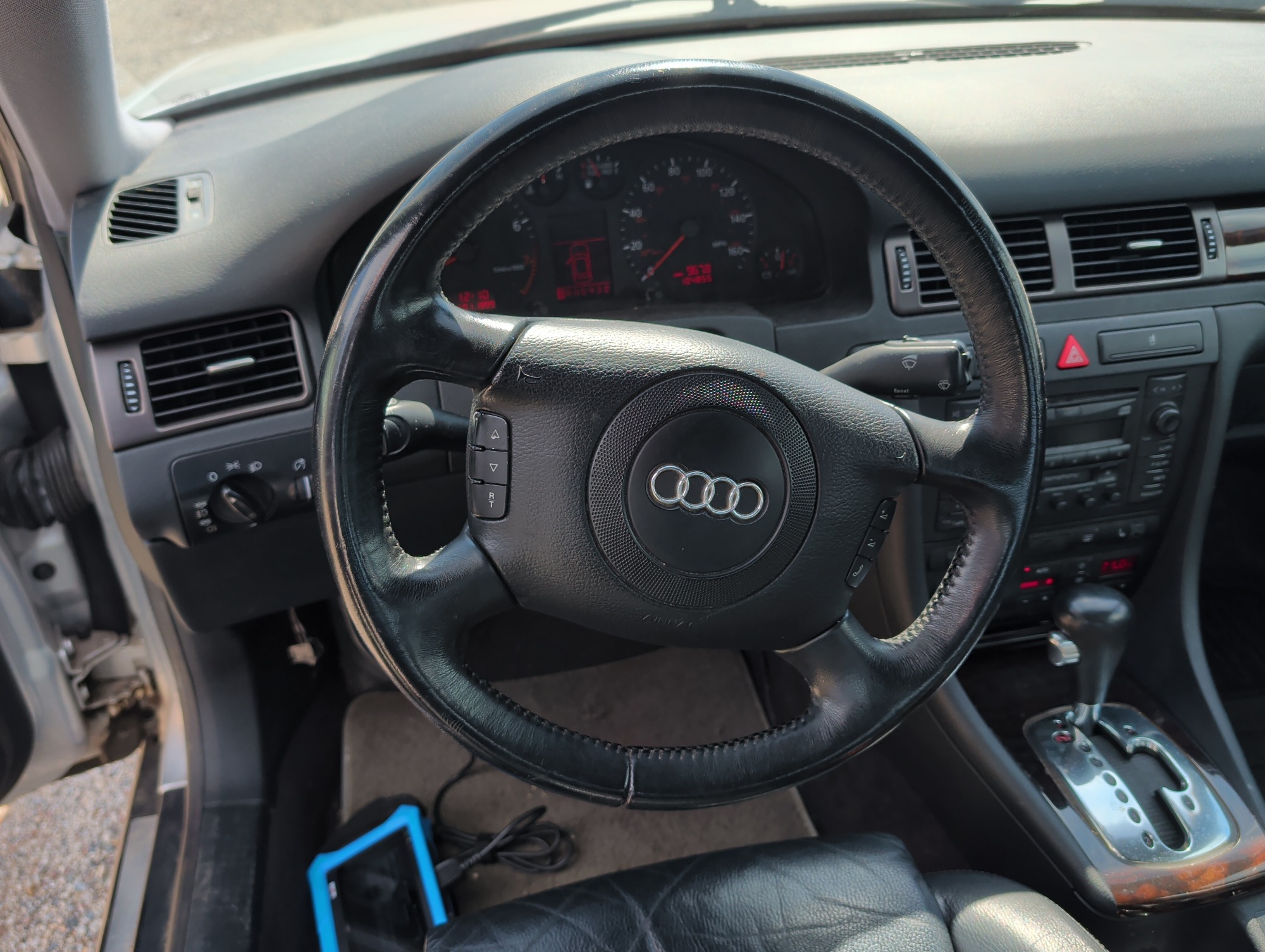 2001 audi a6 2.7t with 104855 miles for sale near elk-river, minnesota 106489_36_steering_wheel.jpg